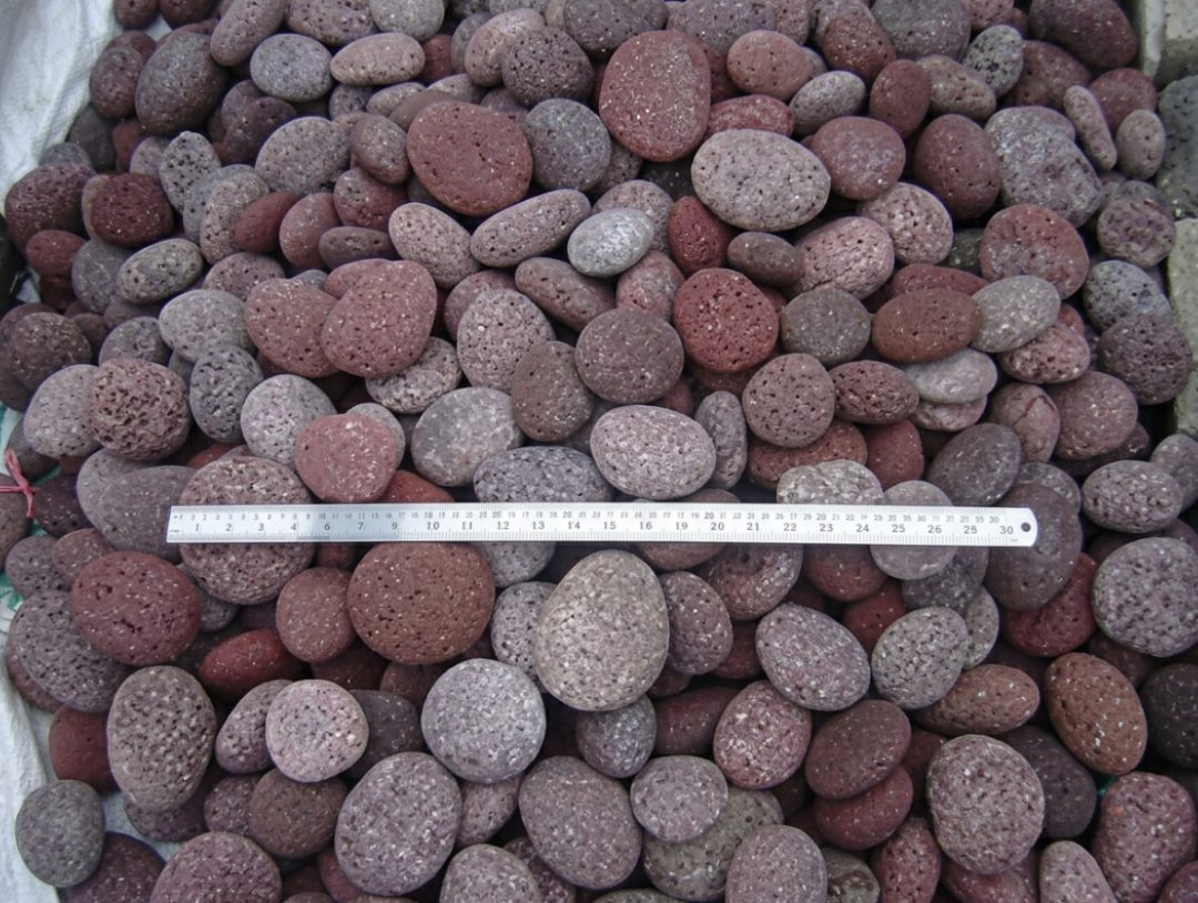 RED LAVA Polished Tumbled Garden Pebbles