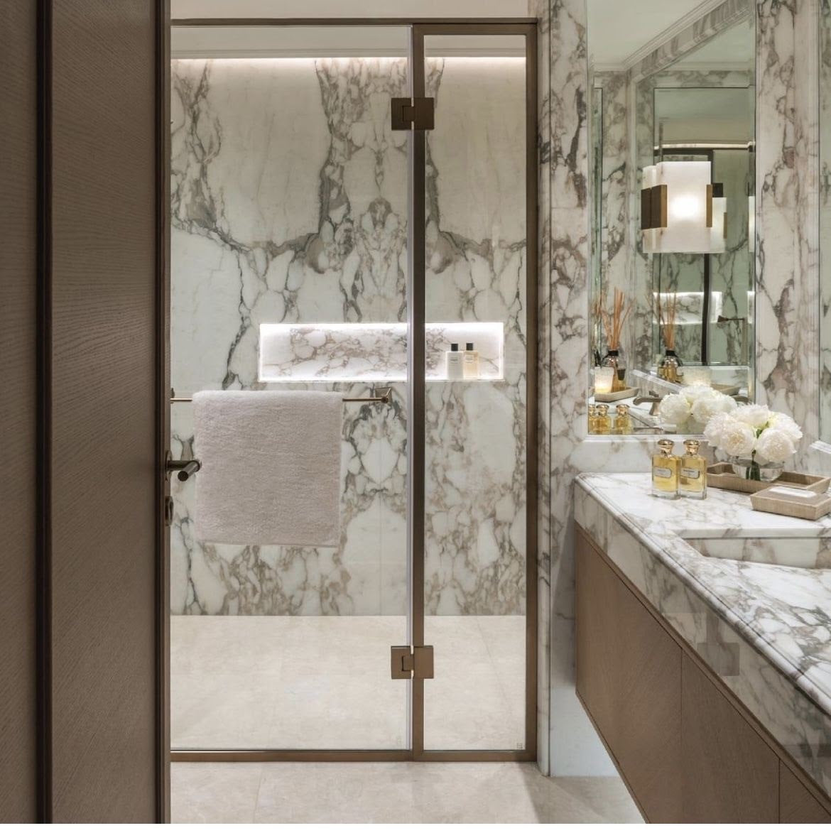 CALACATTA VAGLI Marble Polished Slab