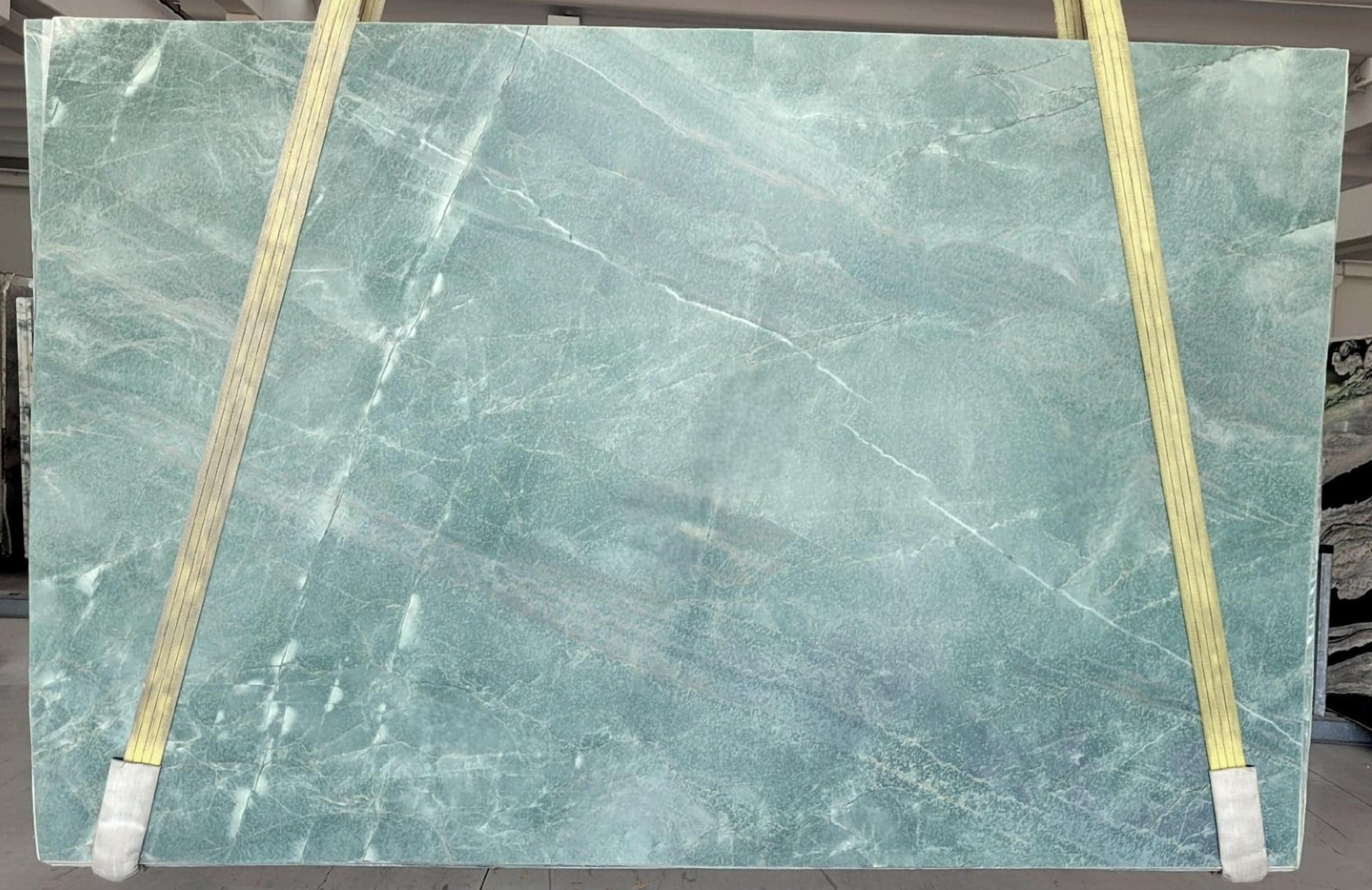 ESMERALDA Quartzite Polished Slab