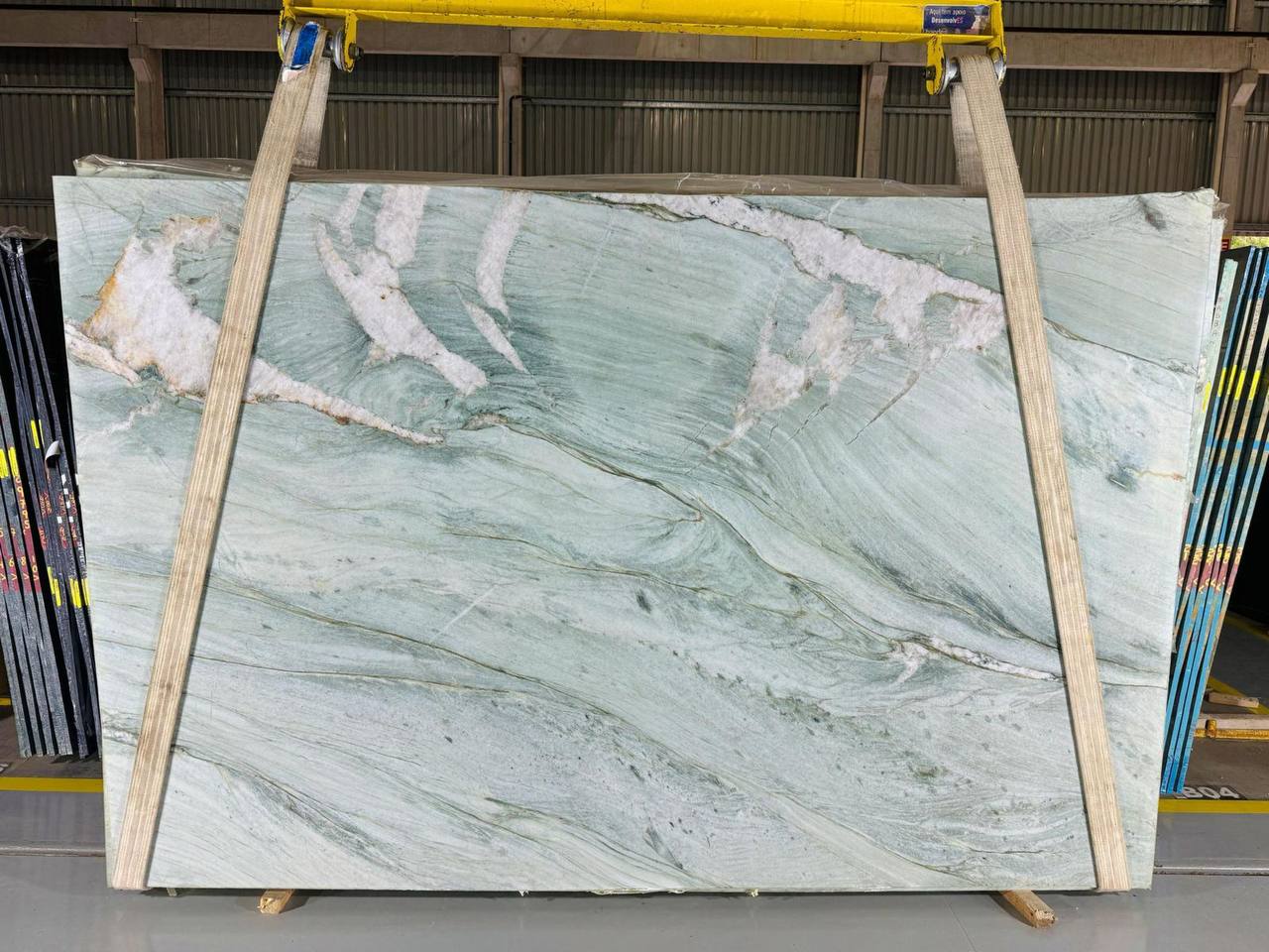 DEL MARE Quartzite Polished Slab