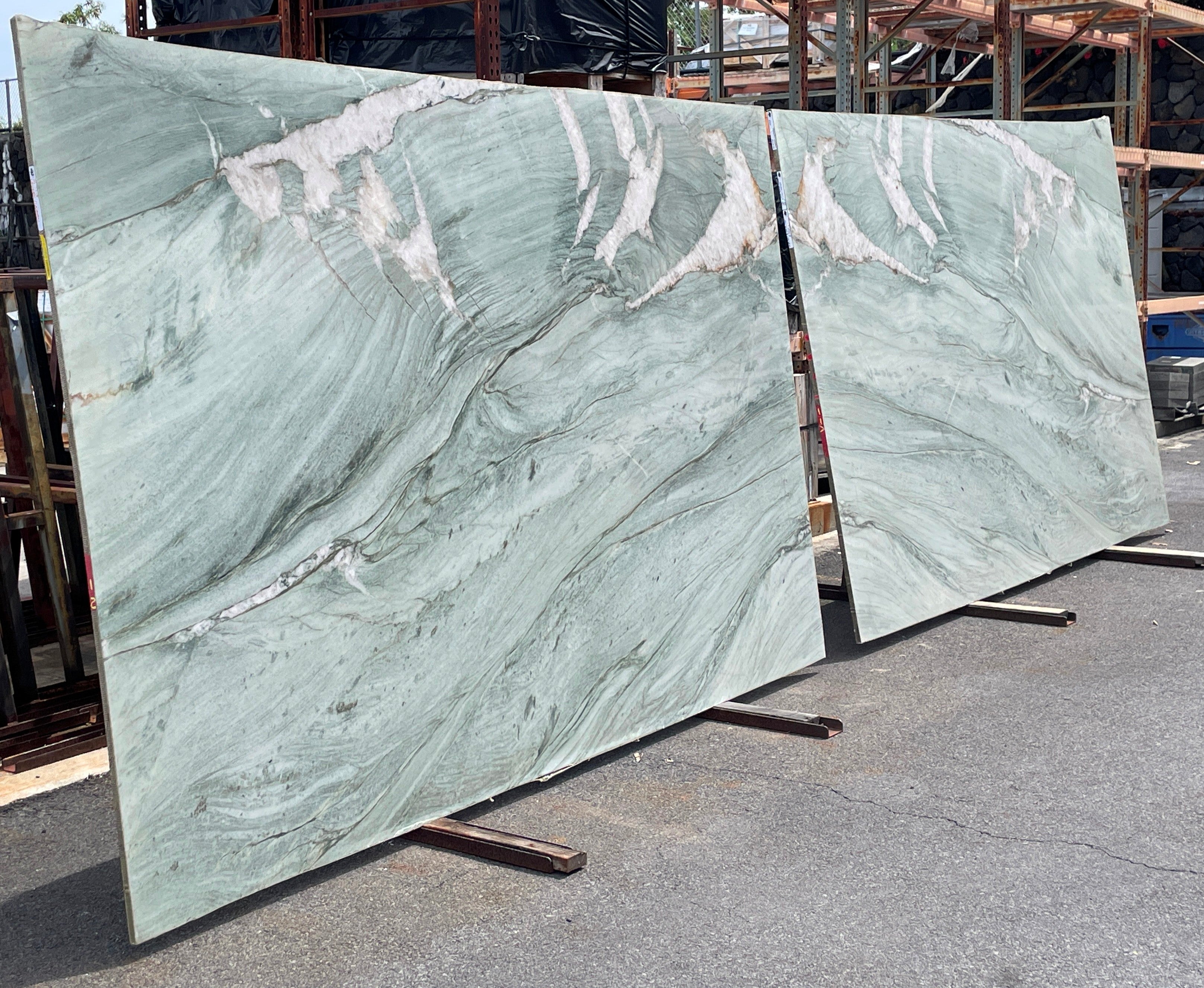 DEL MARE Quartzite Polished Slab