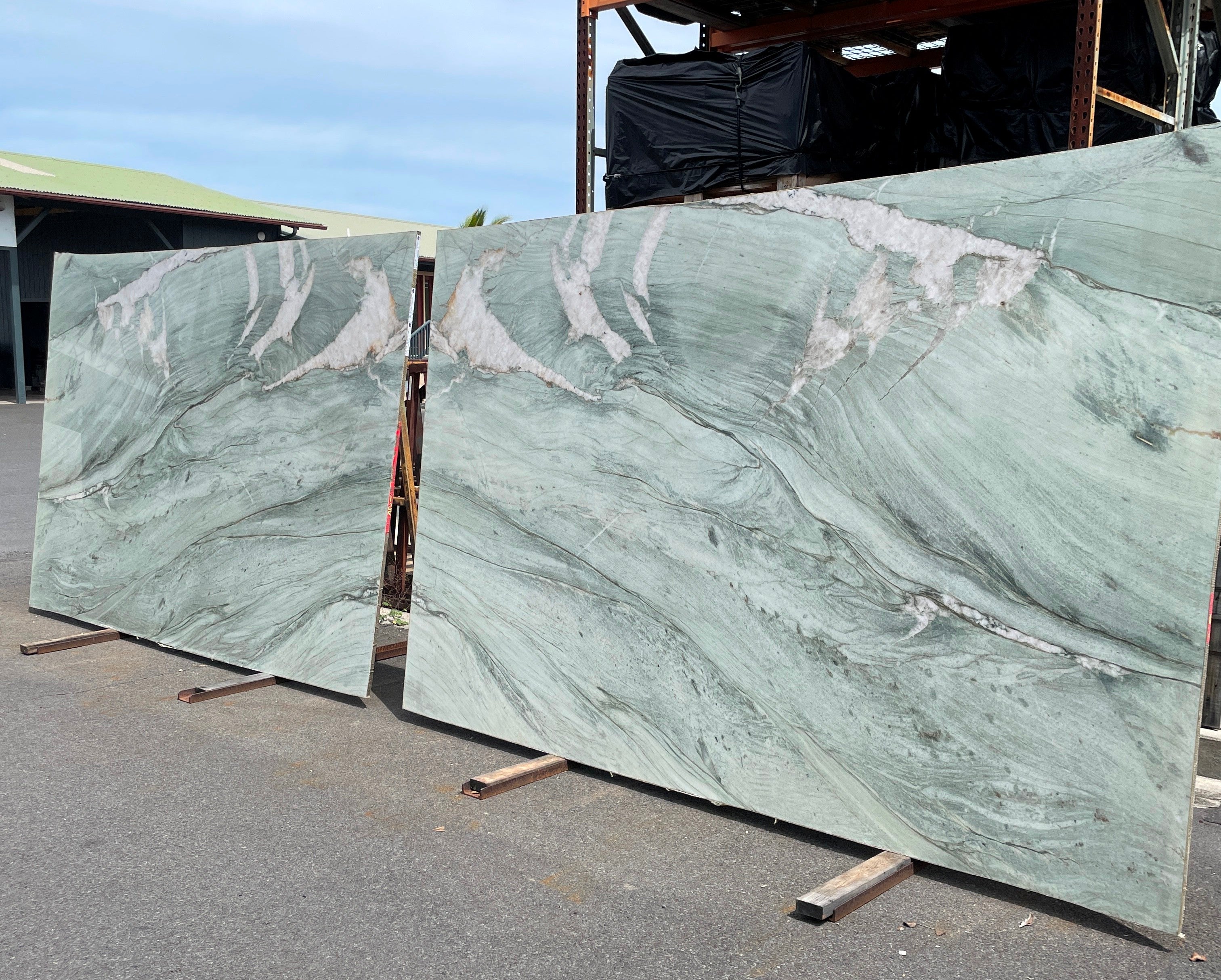 DEL MARE Quartzite Polished Slab