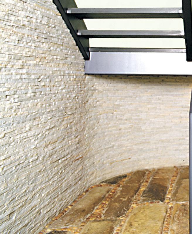 LILLY WHITE Quartzite Natural Split-Face Wall Veneer