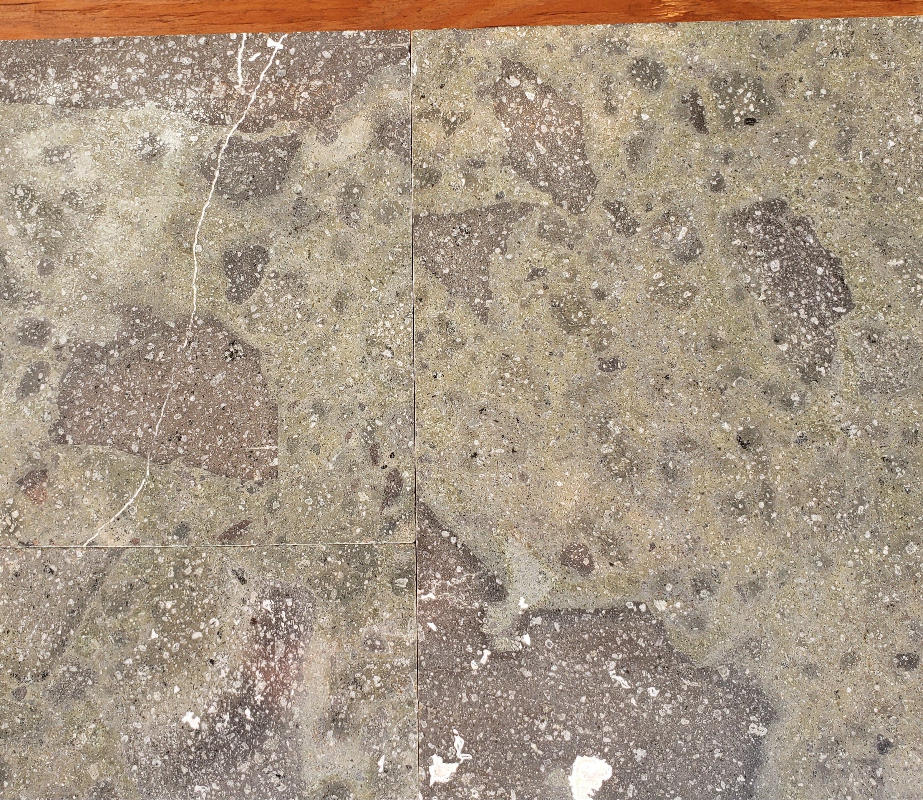 EVERGREEN Basalt Honed Wall Veneer