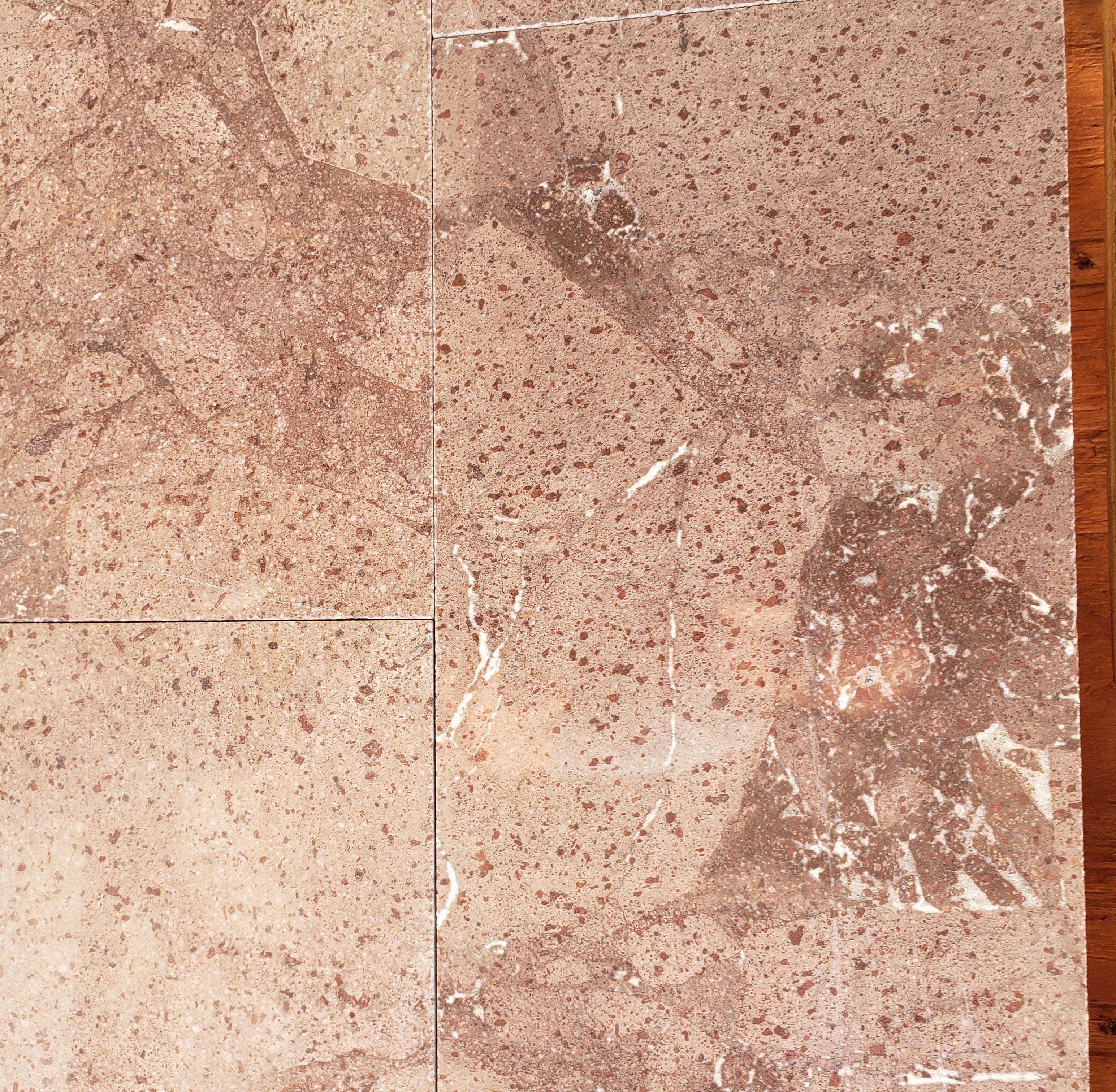 TROPICAL RED Basalt Polished Wall Veneer