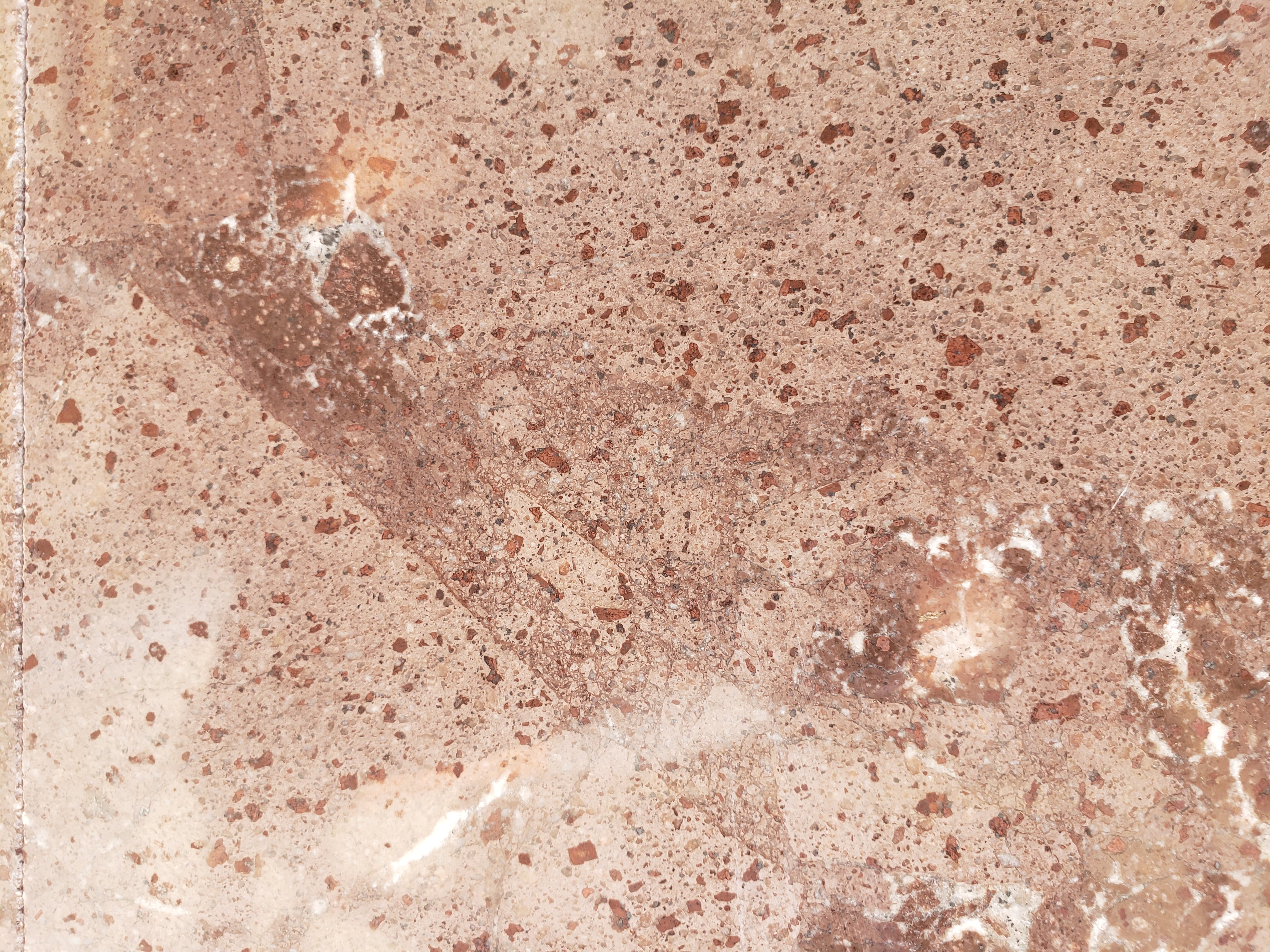 TROPICAL RED Basalt Polished Wall Veneer