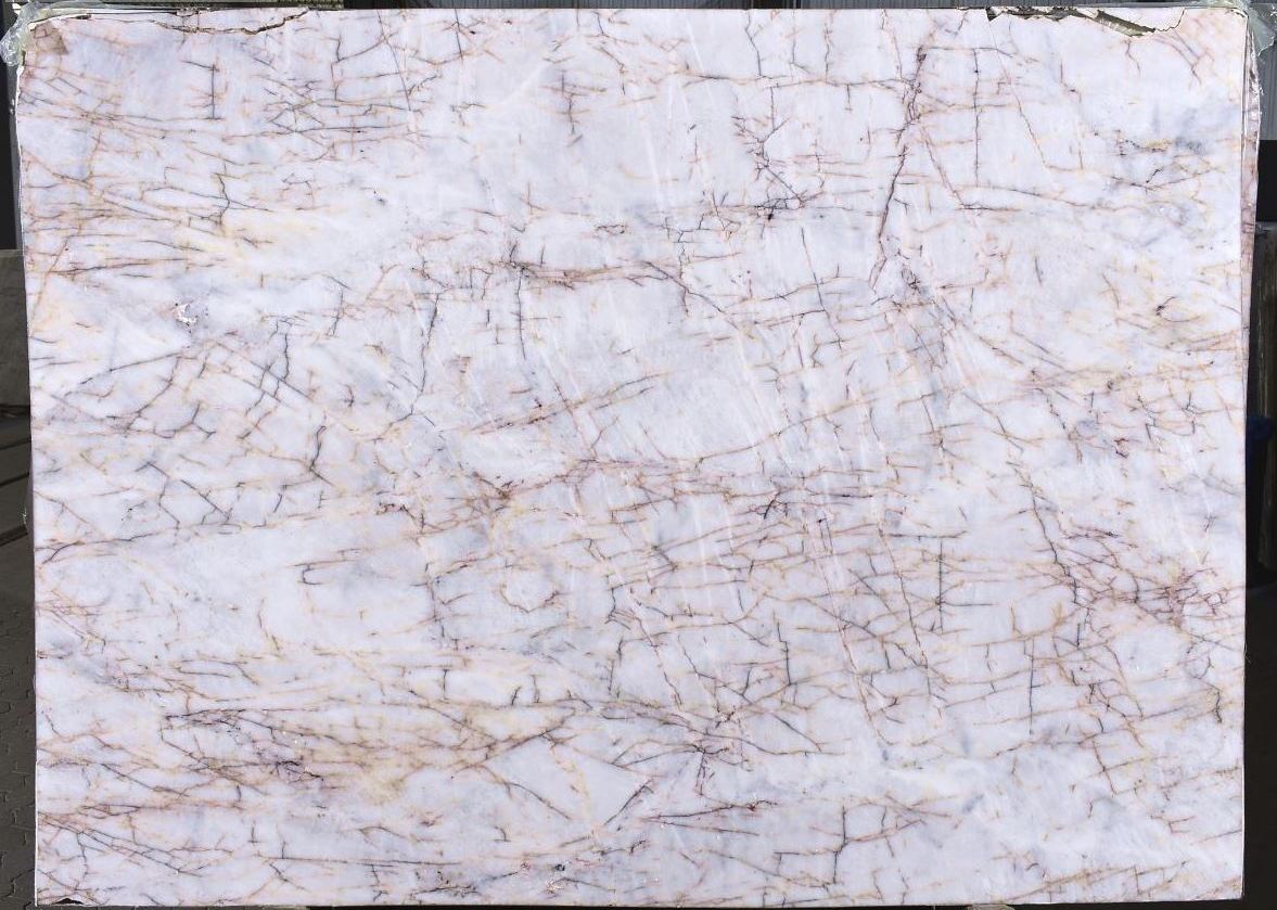 CRYSTAL NOVARA Quartz Polished Slab