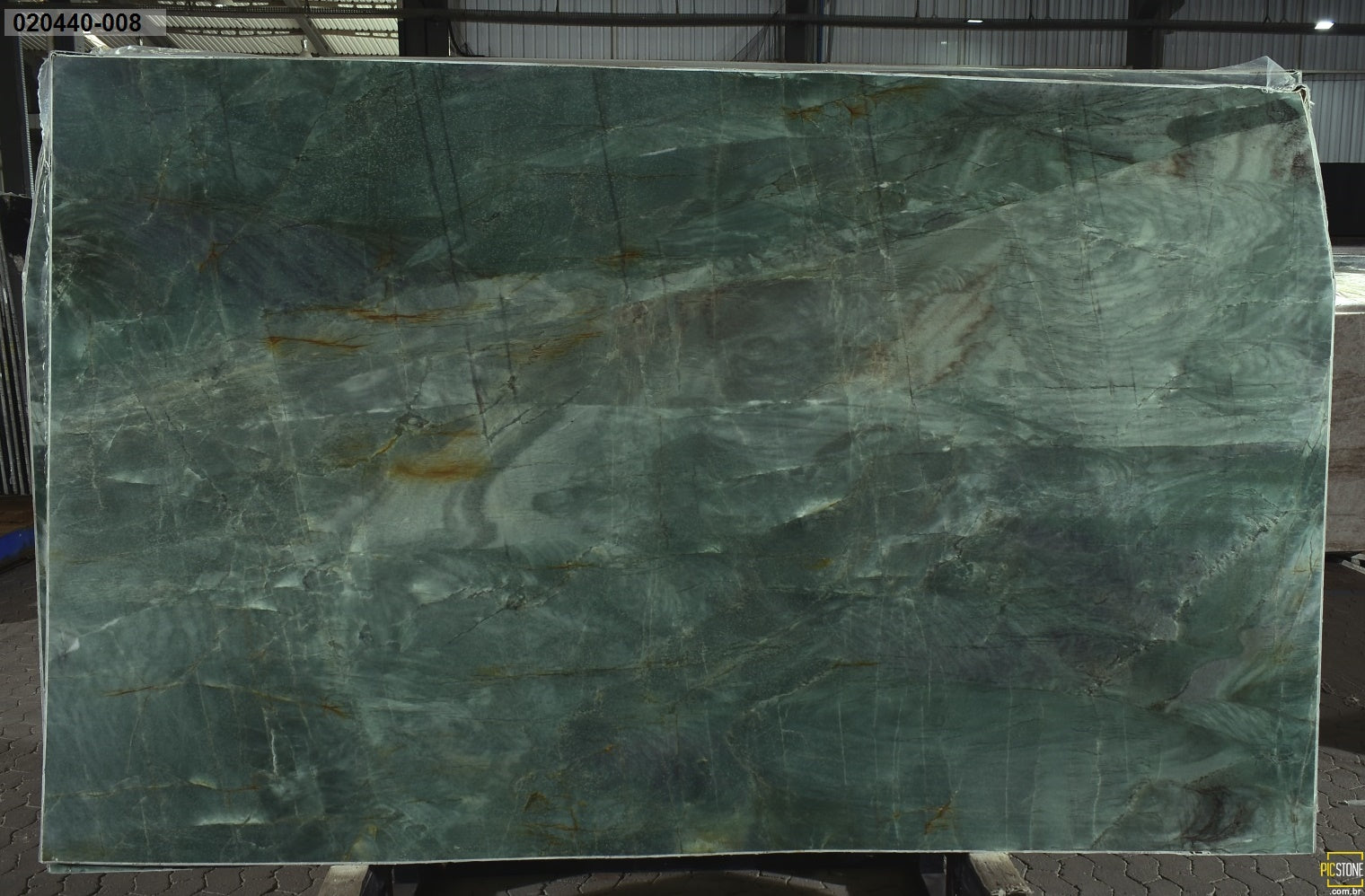 EMERALD Quartzite Polished Slab