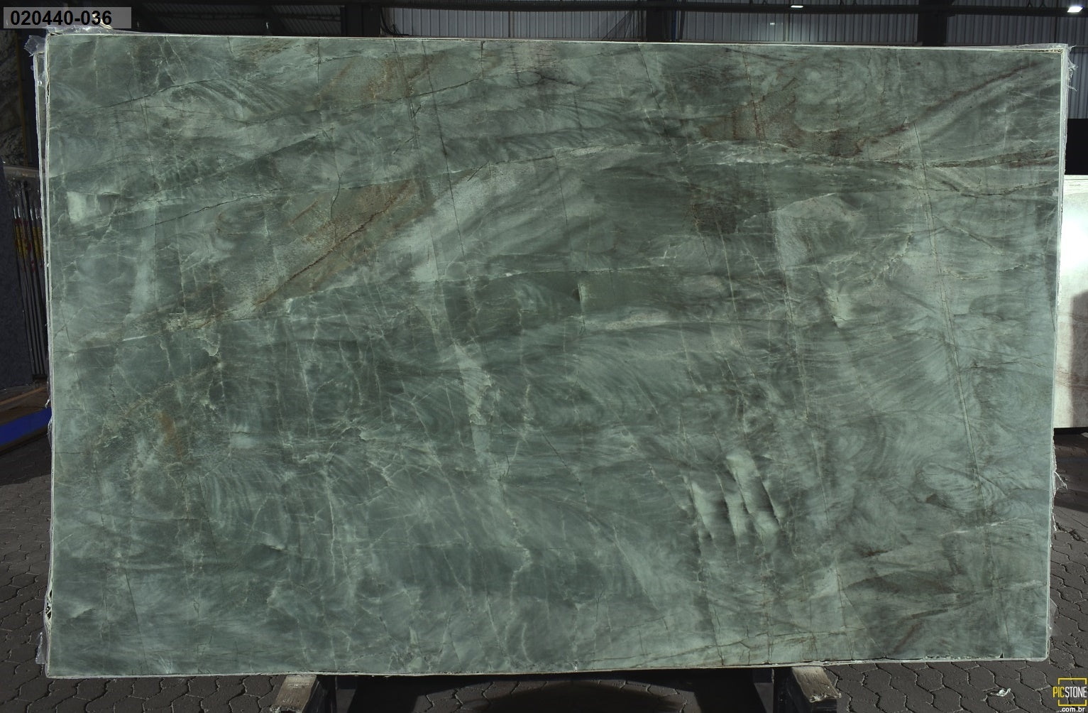 EMERALD Quartzite Polished Slab
