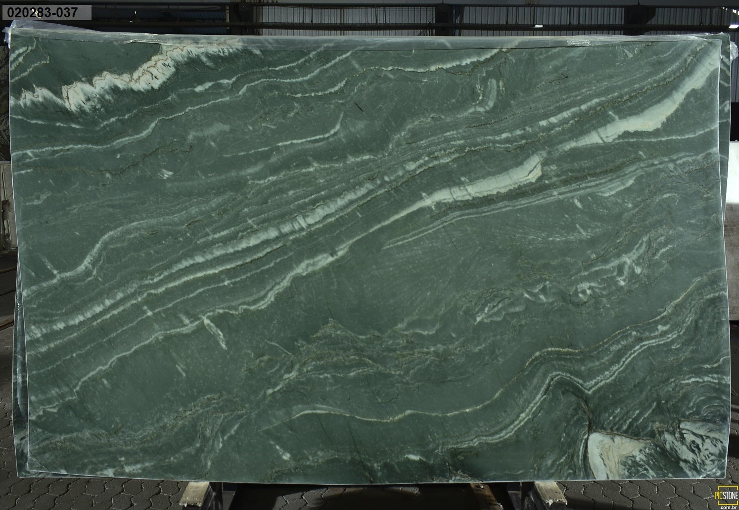 HAVANA GREEN Quartzite Polished Slab