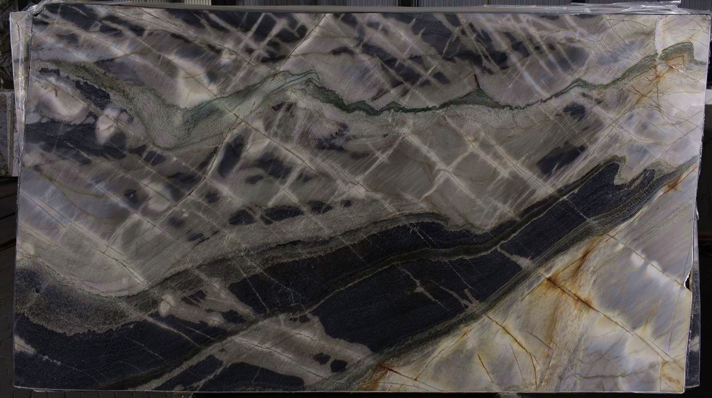 VOLARE Quartzite Polished Slab