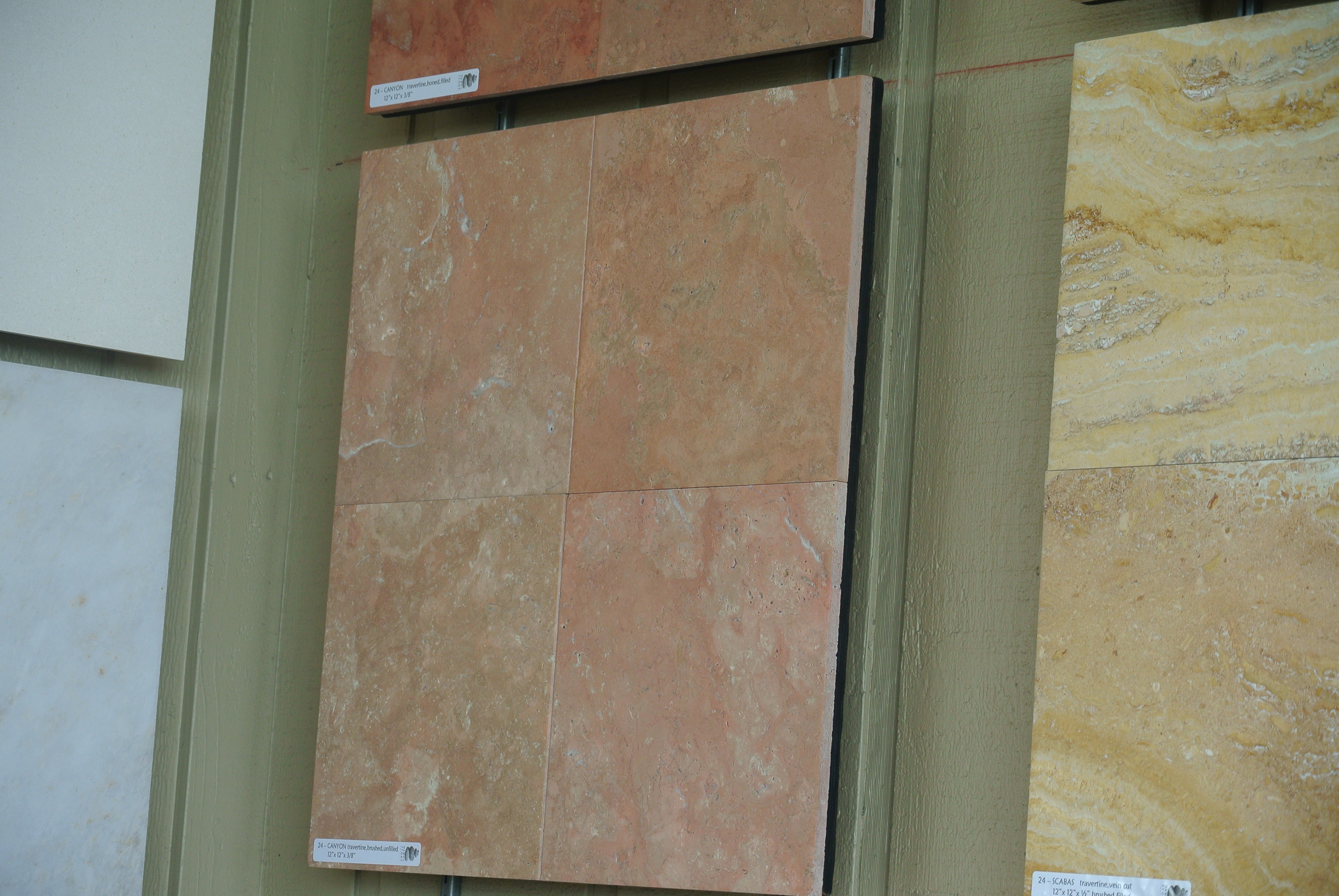 CANYON Travertine Brushed-Unfilled Tile