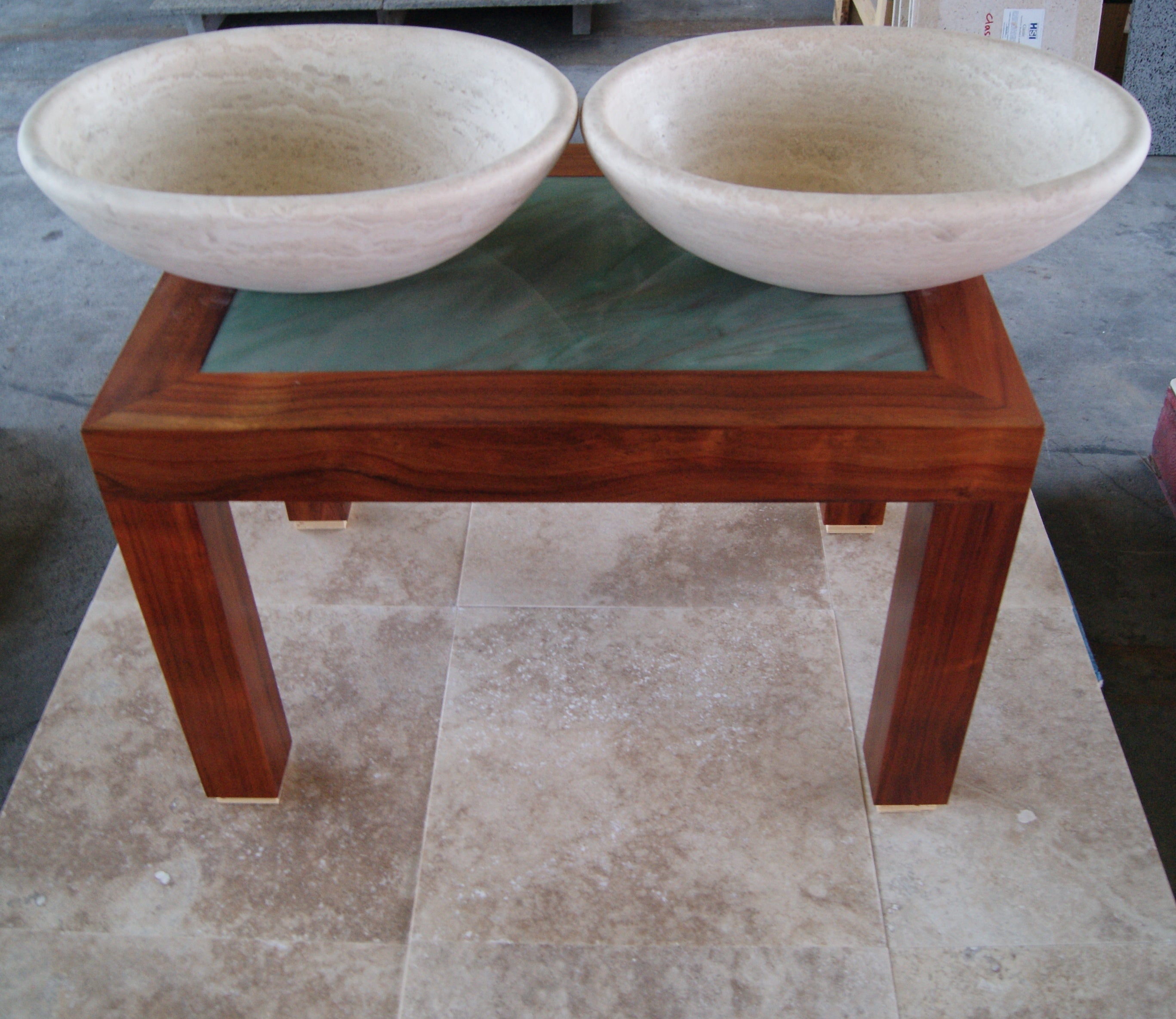 CLASSIC MEDIUM Travertine Honed/Filled Vessel & Oval Sink