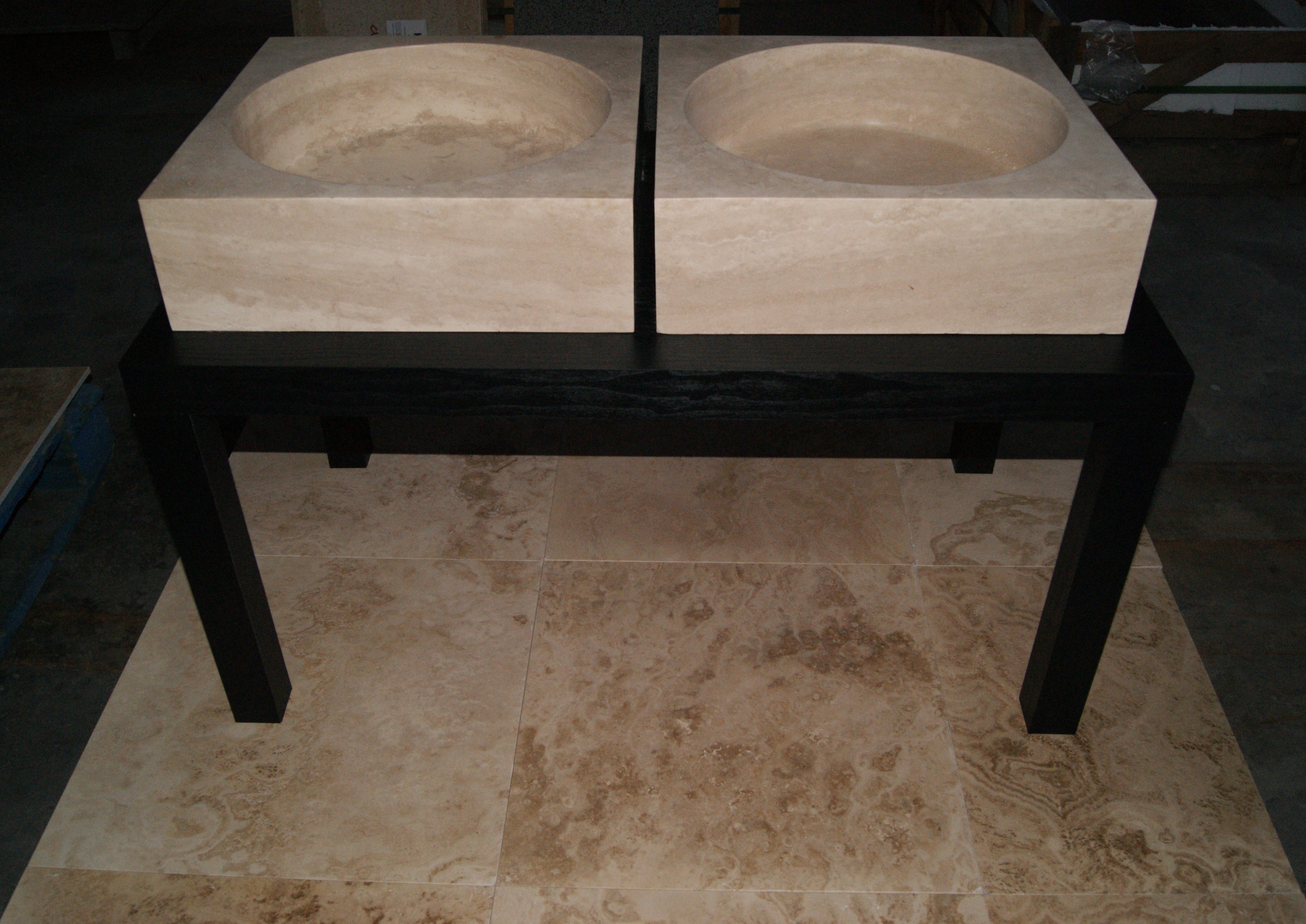 CLASSIC MEDIUM Travertine Straight & Round Sink