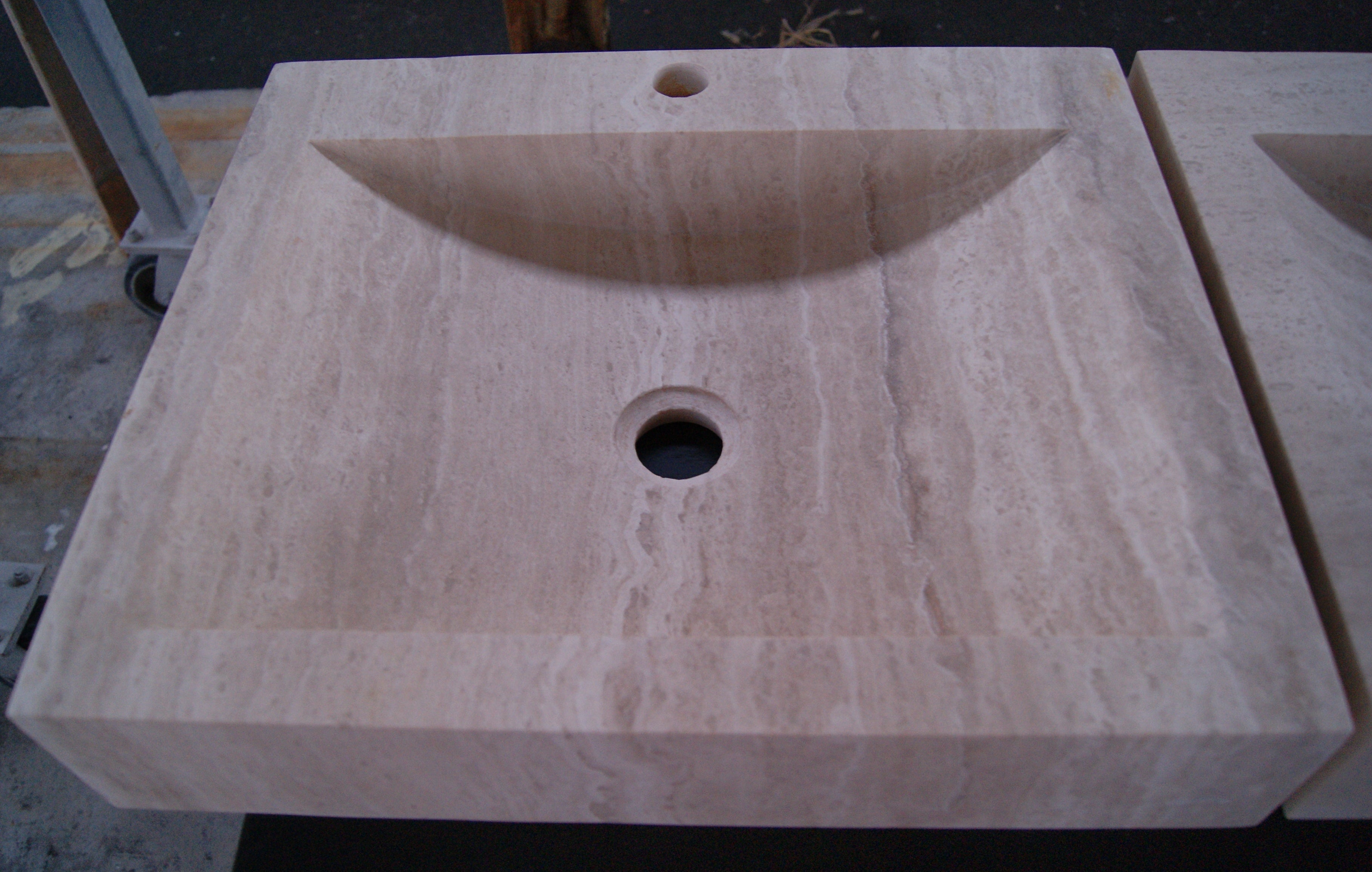 CLASSIC MEDIUM Travertine Straight & Bow Sink