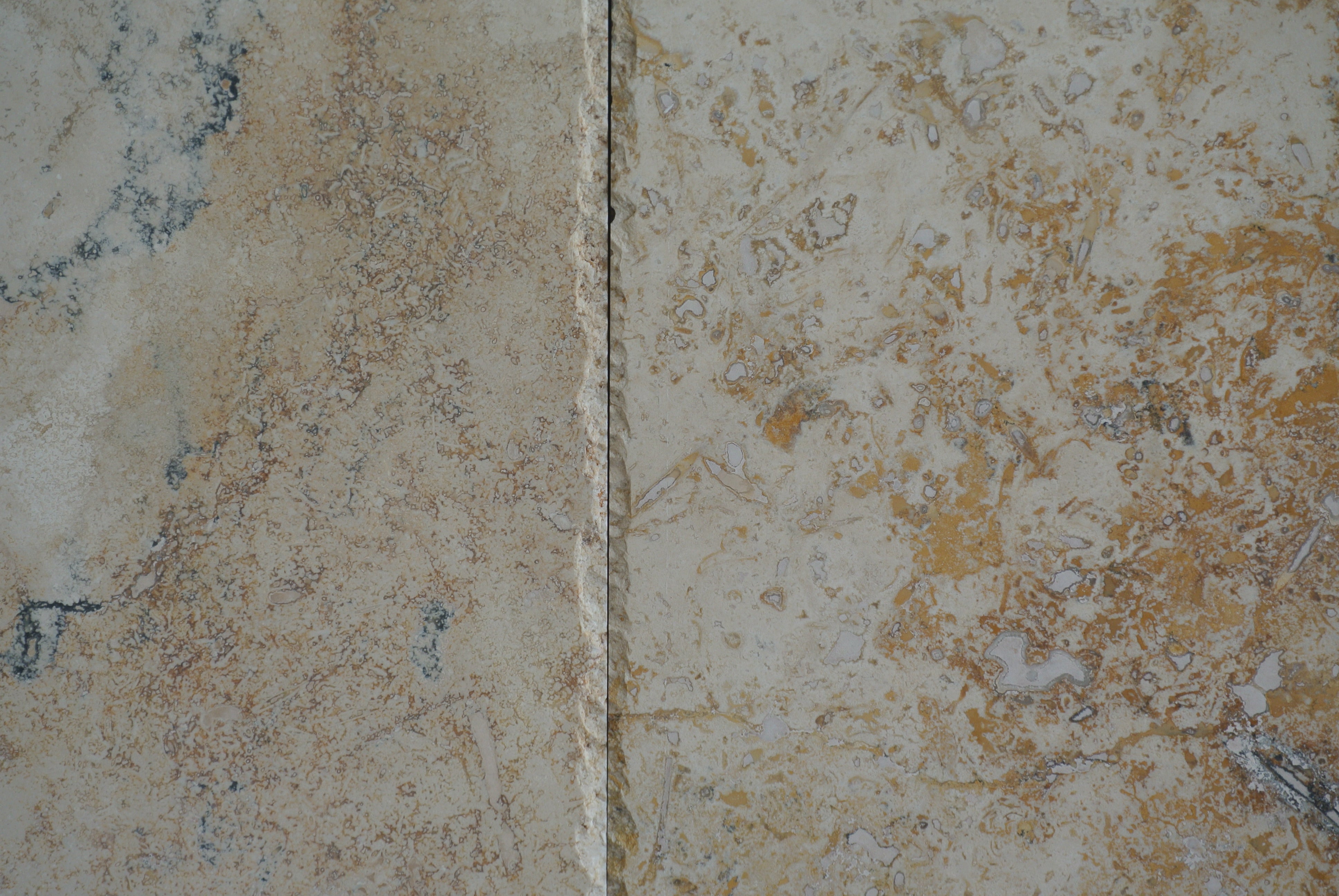 PANIOLO Travertine Honed-Filled Distressed Edge Tile