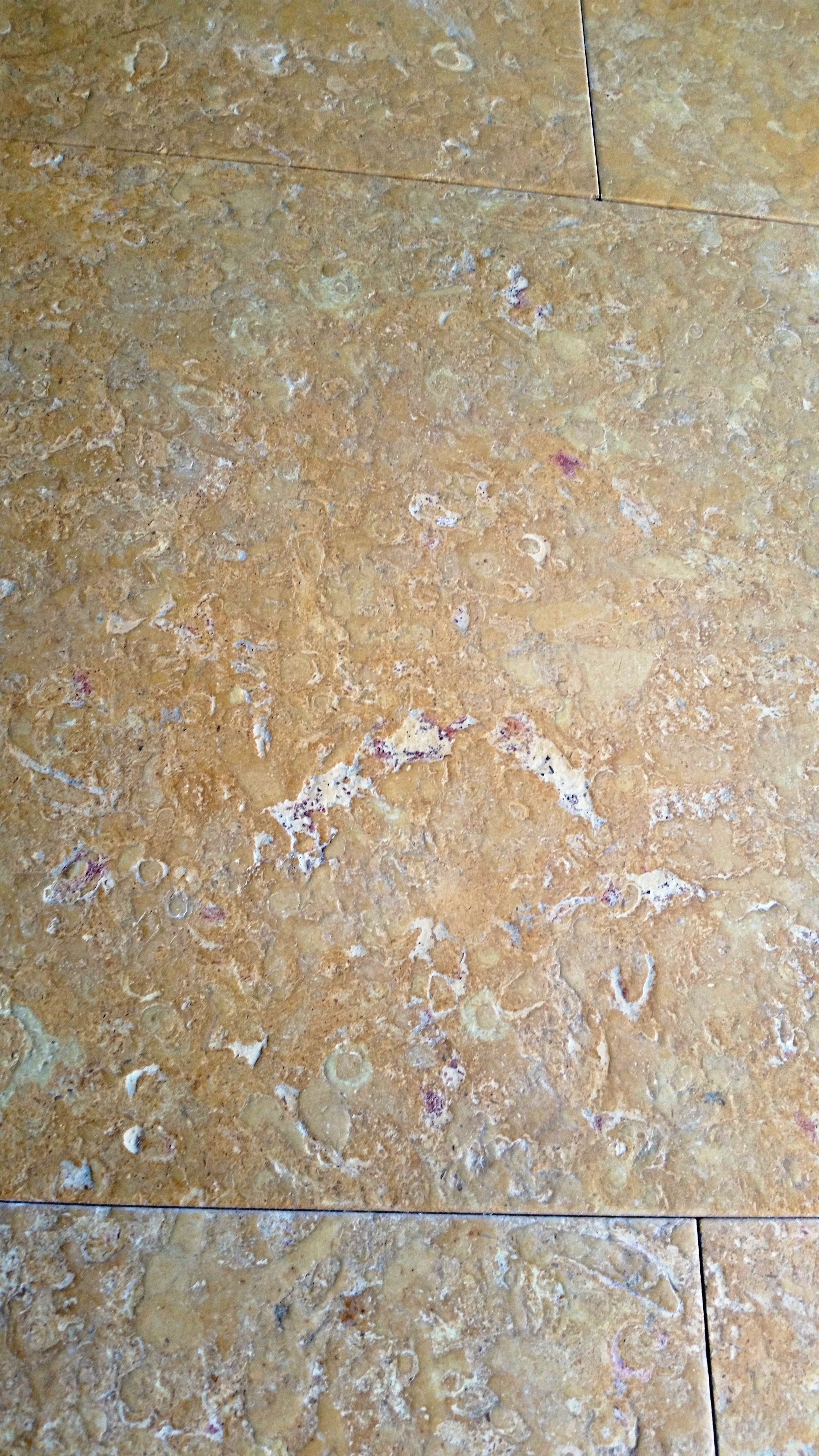 AMARELLO NEGRAIS Limestone Brushed Tile