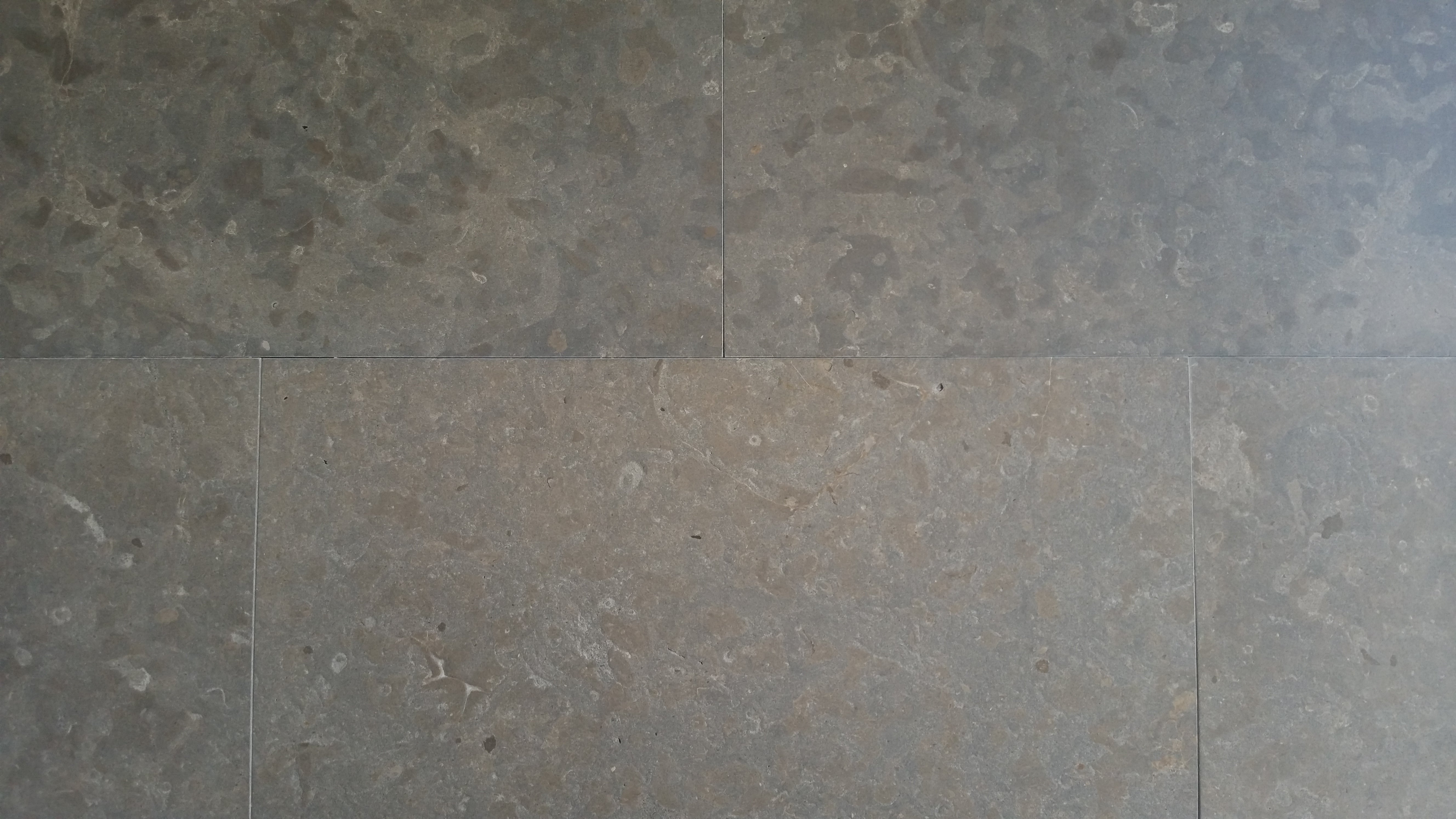 AZUL VALVERDE Limestone Brushed Tile