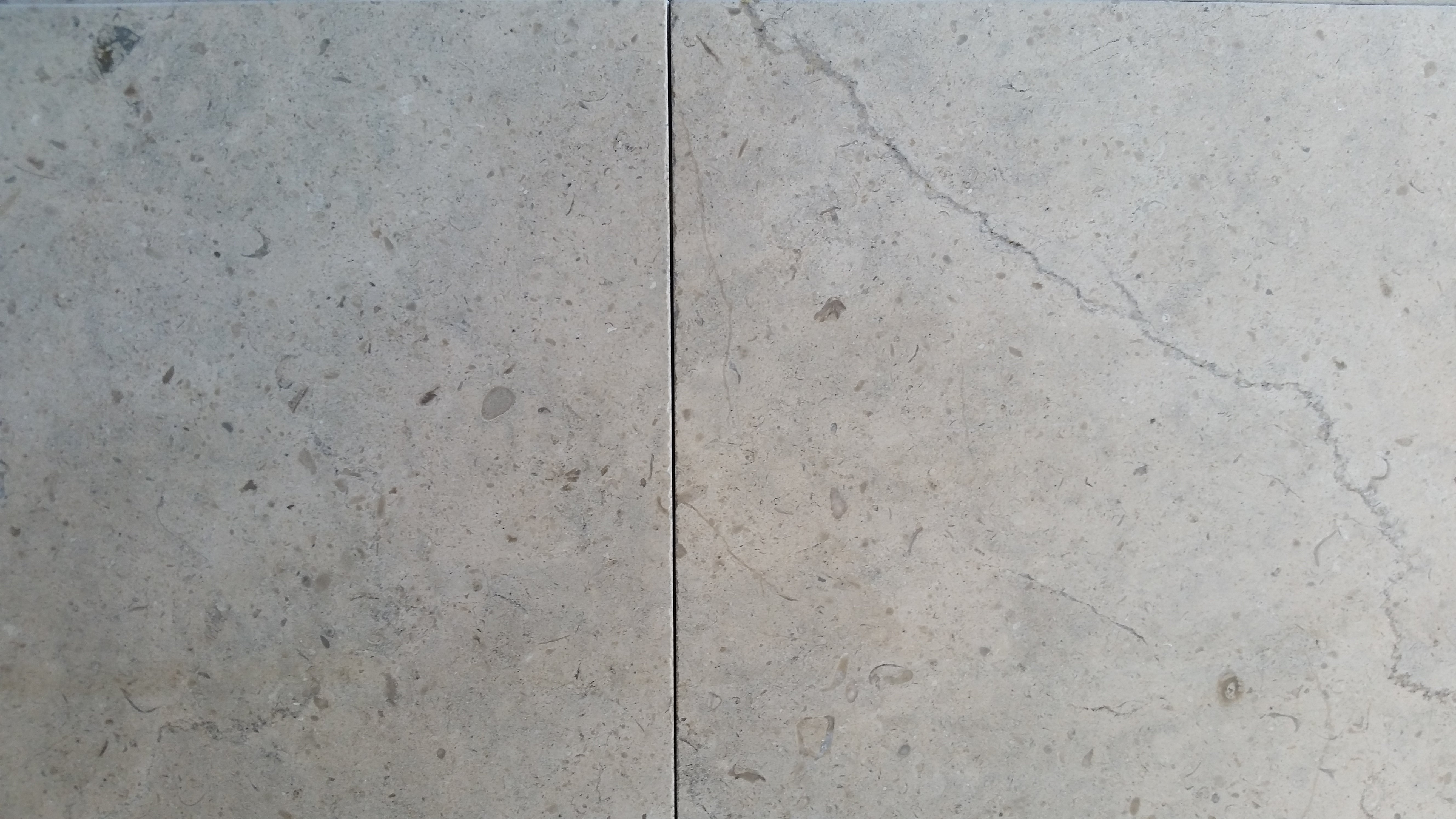 GASCOGNE BLUE Limestone Honed Tile