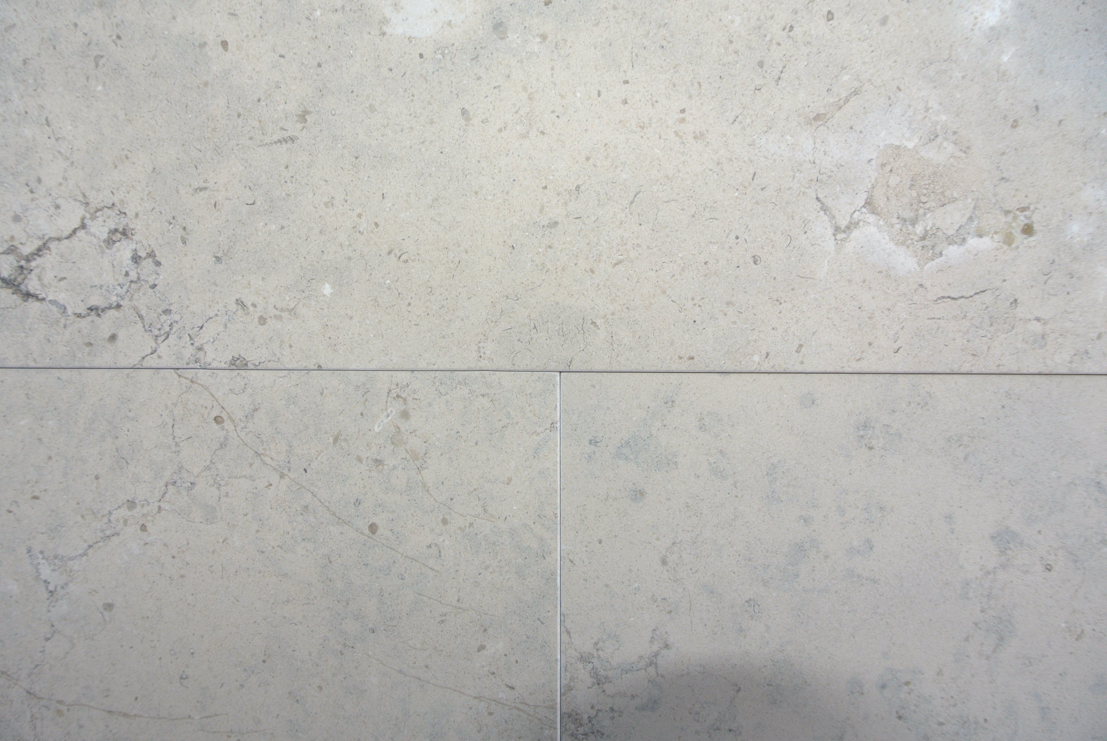 GASCOGNE BLUE Limestone Honed Tile