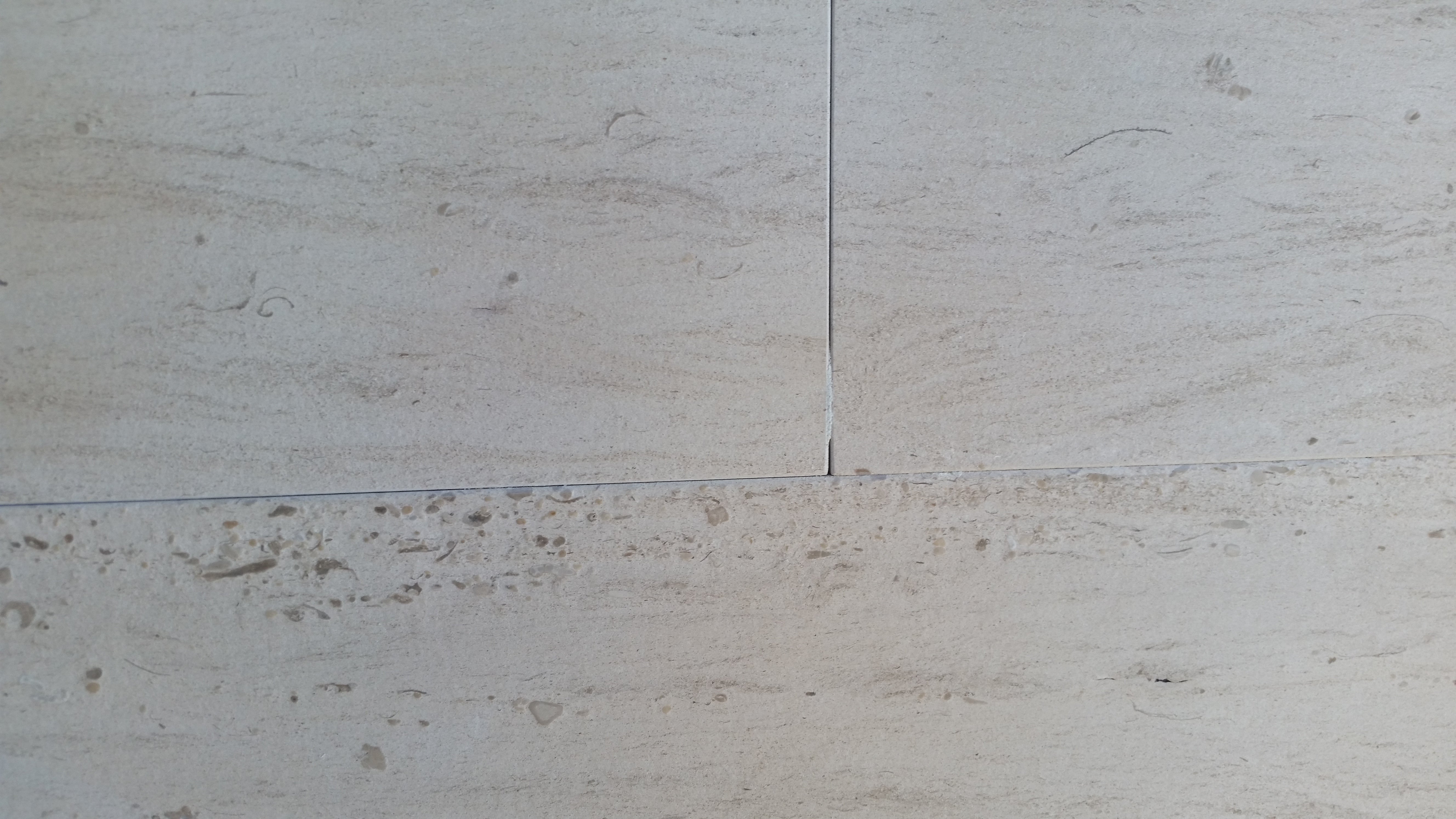 MOCHA CREME FC Limestone Brushed Tile