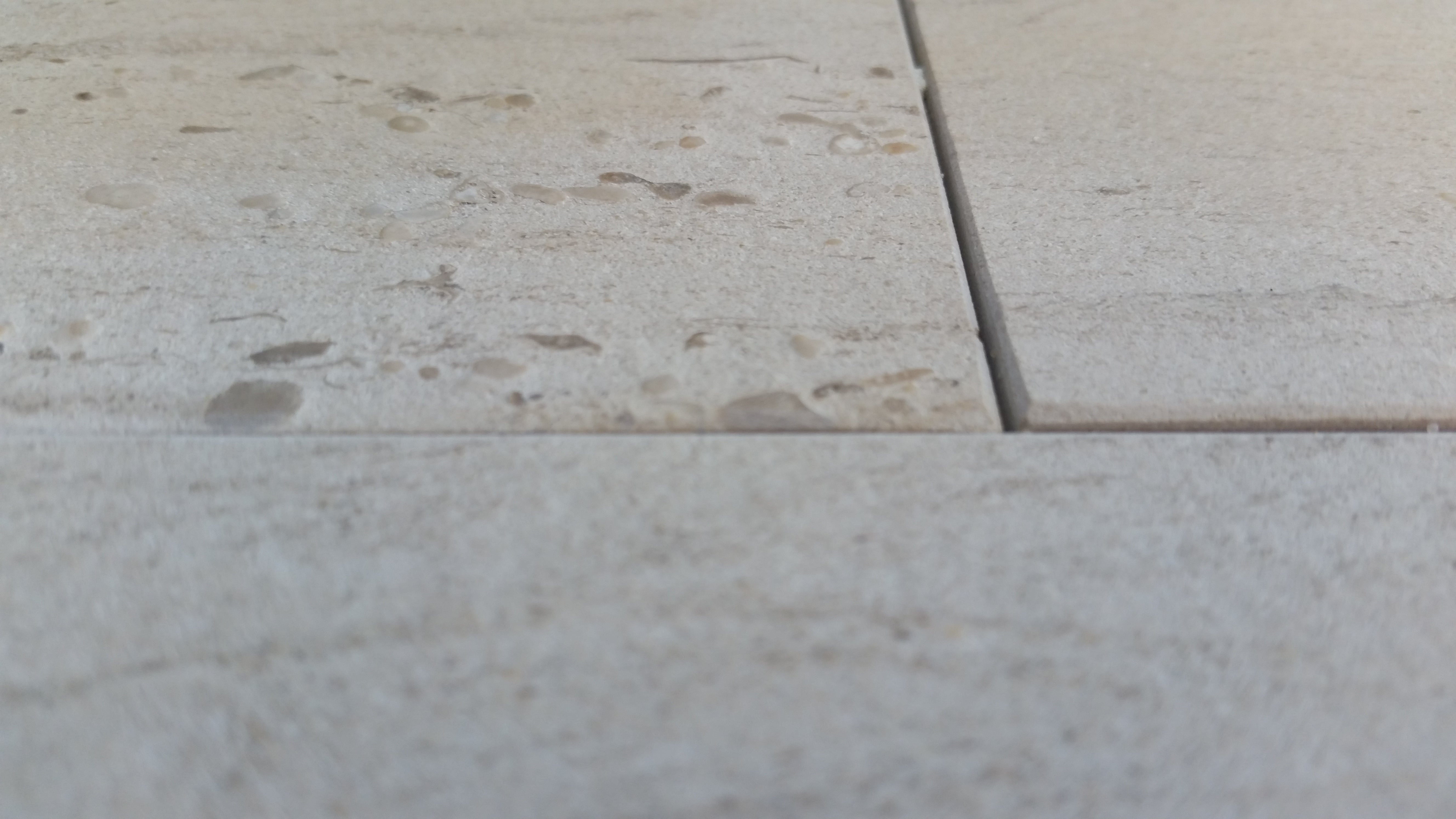 MOCHA CREME FC Limestone Brushed Tile