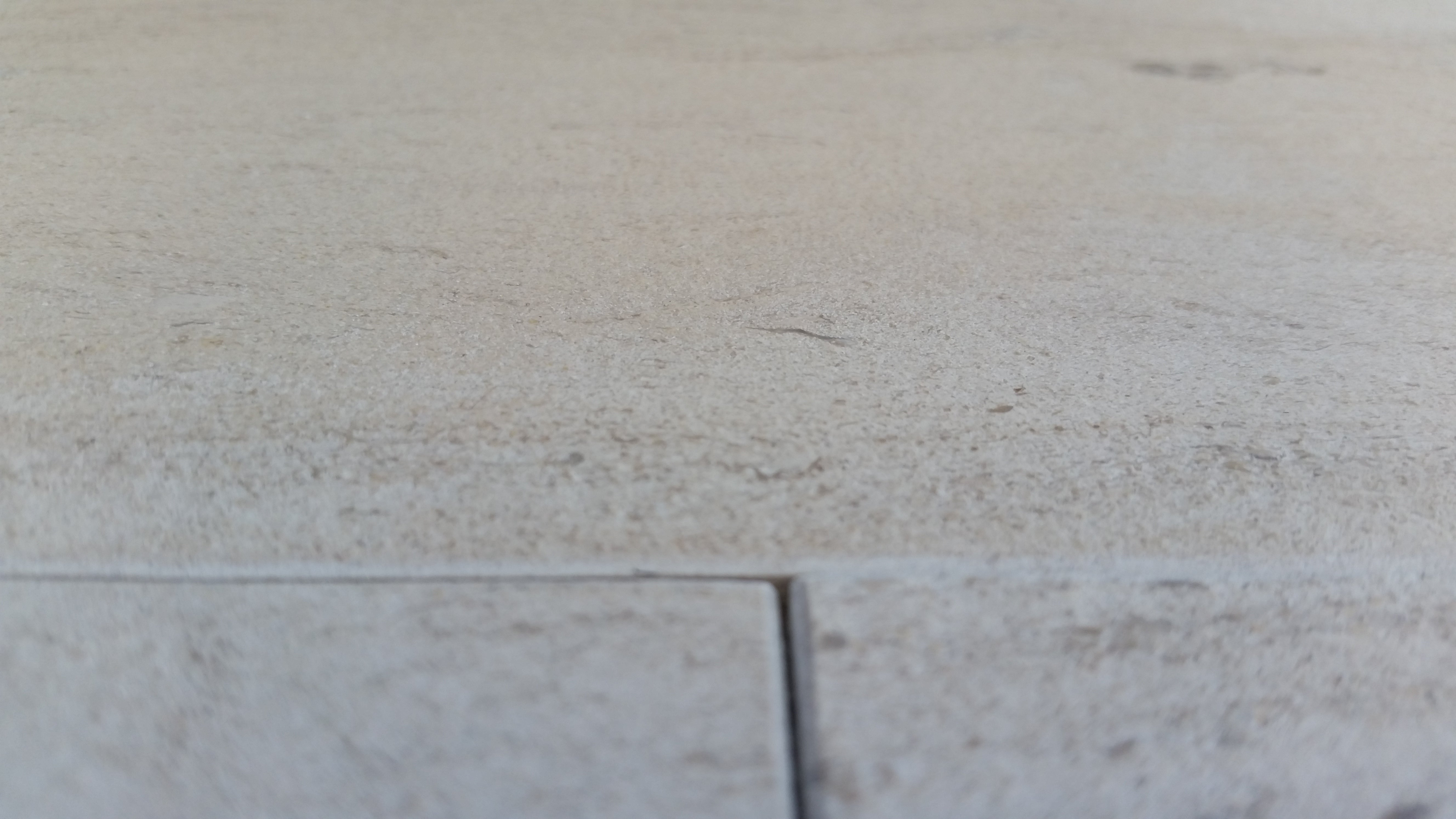 MOCHA CREME FC Limestone Brushed Tile