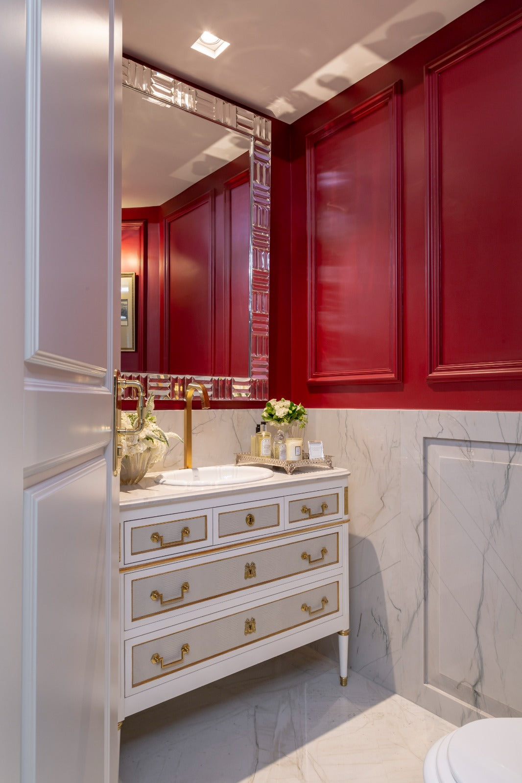 BIANCO SUPERIORE Quartzite Polished Slab