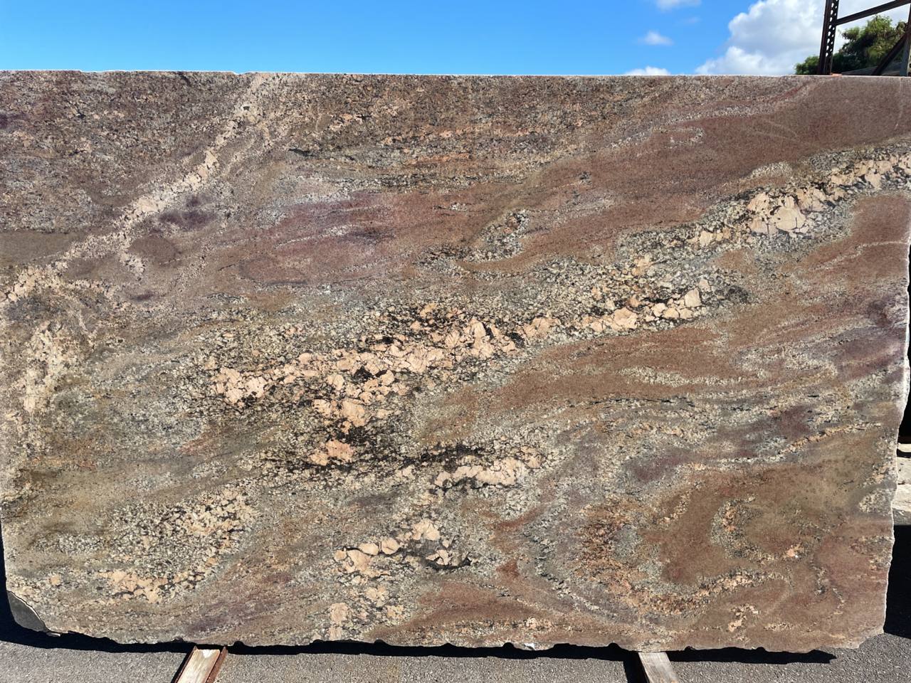 CREMA BORDEAUX Granite Polished Slab