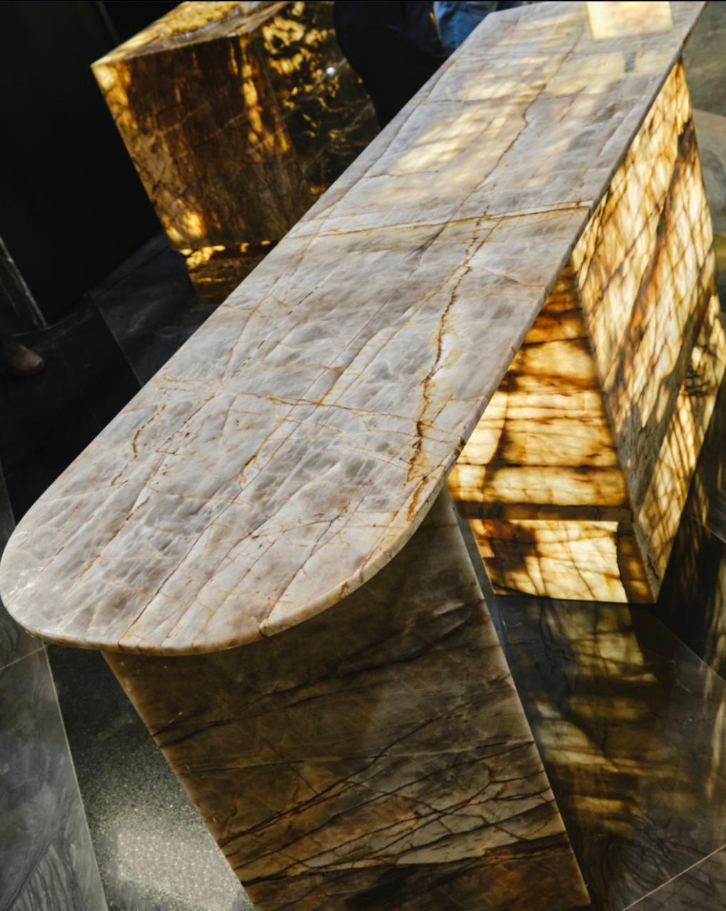 CRYSTAL VALENTE Quartz Polished Slab