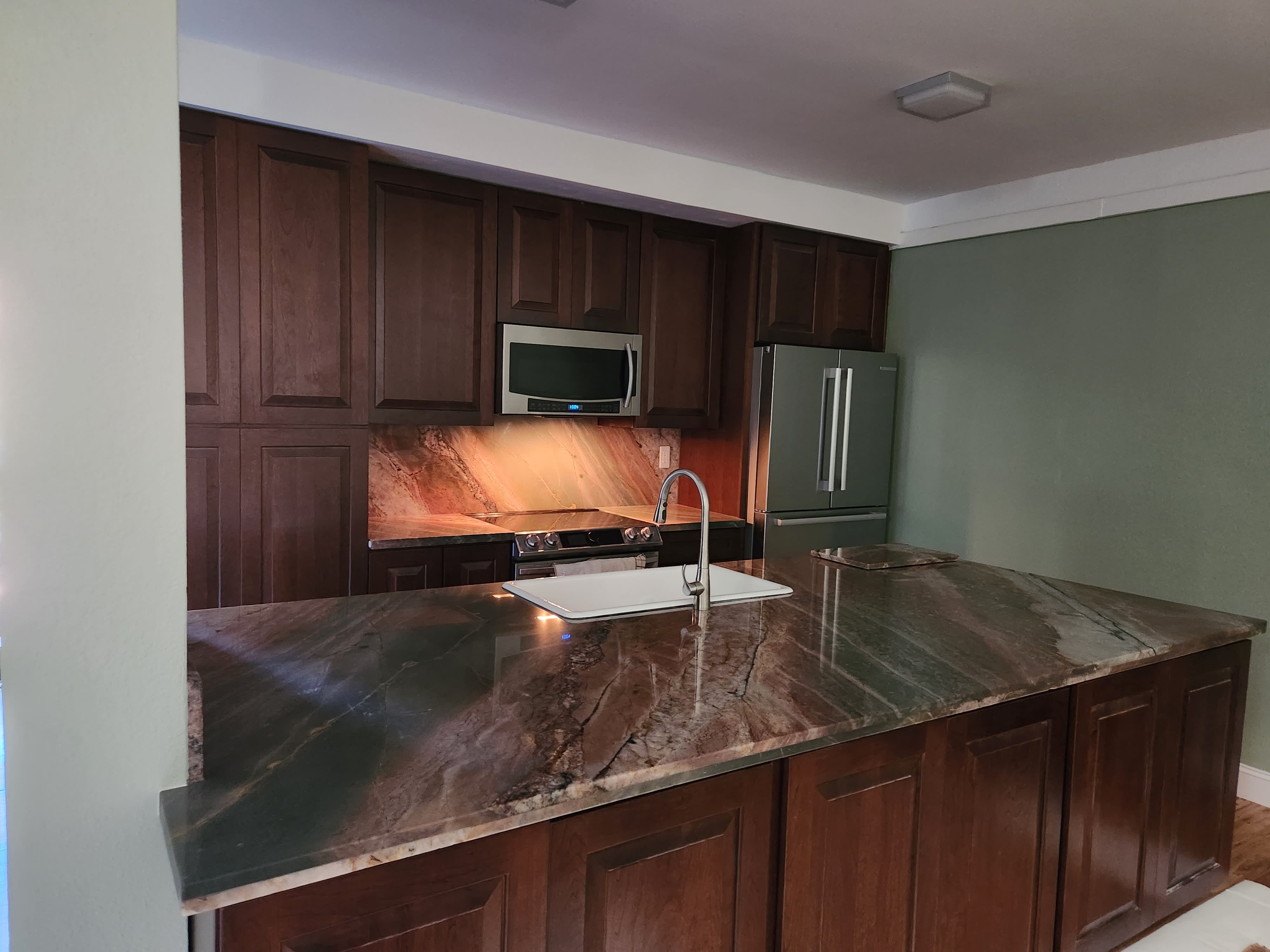 Volupia Maestro Quartzite Slab Hawaii Stone Imports