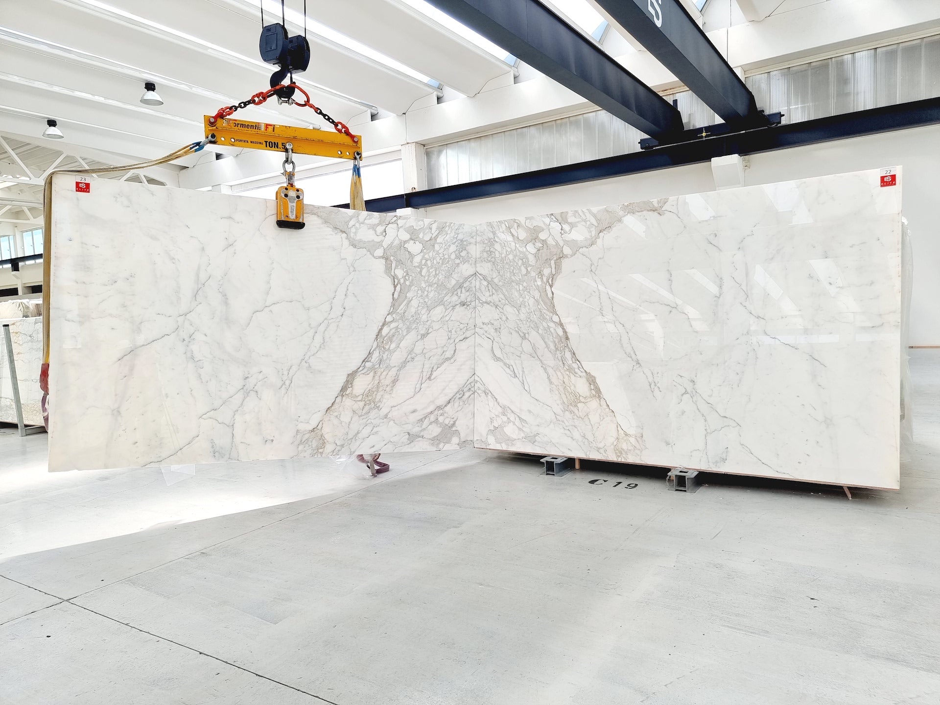 CALACATTA BORGHINI Marble Polished Slab