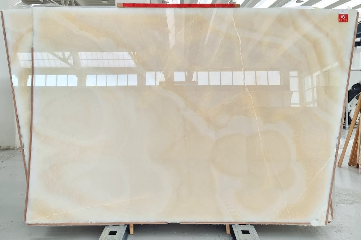 VANILLA Onyx Polished Slab