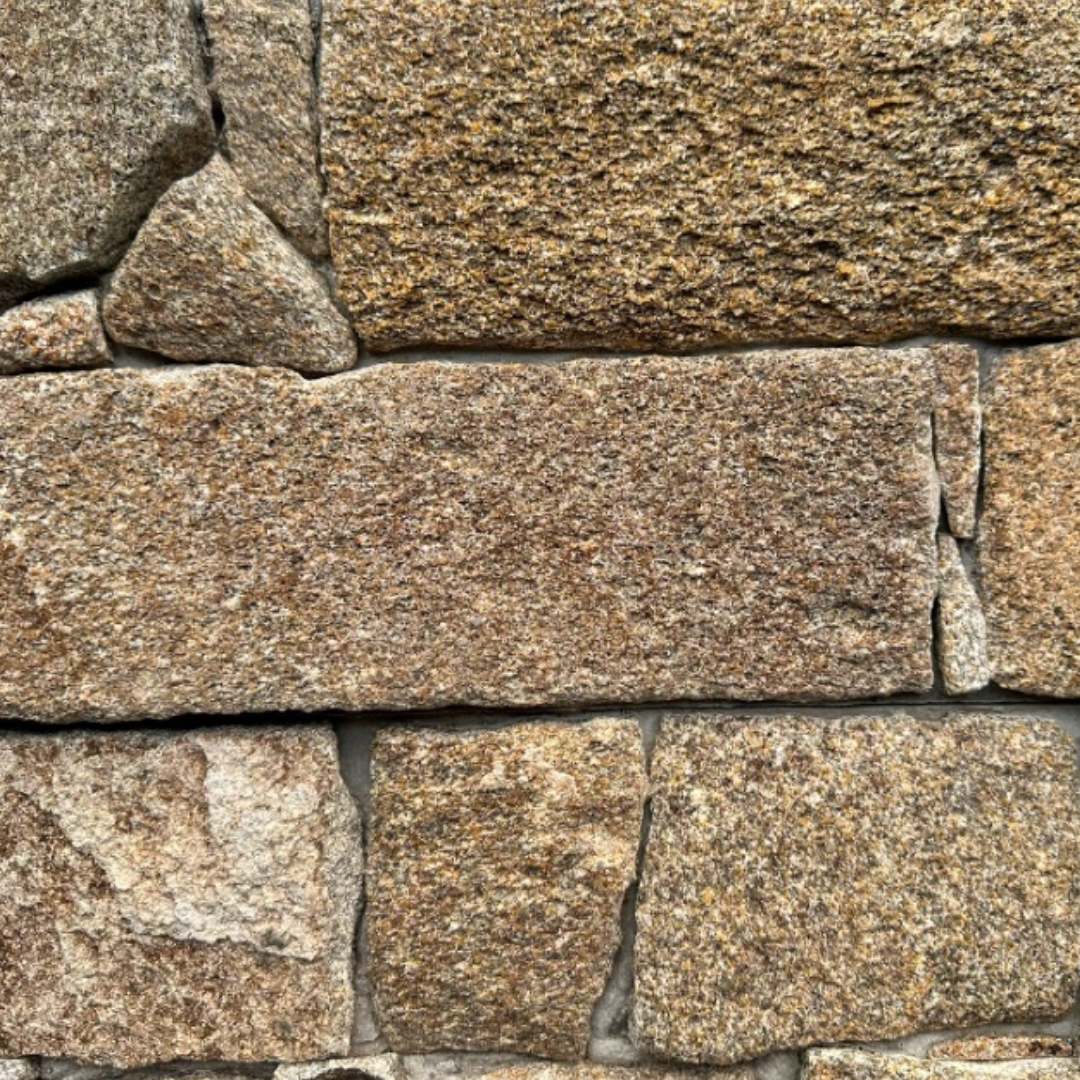 MOLEDO Granite Split-face irregular rectangles, glued on cement board, interlocking Wall Veneer