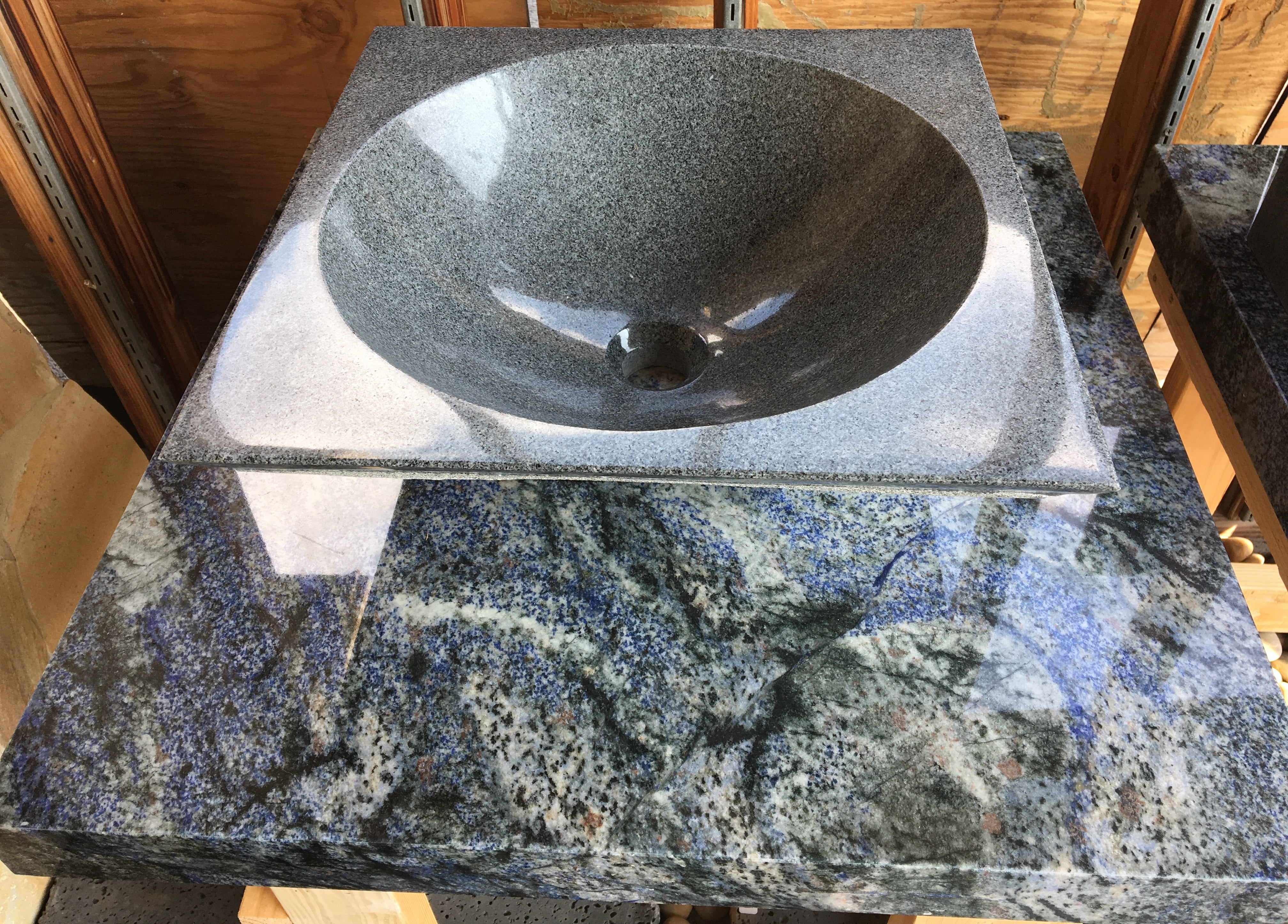 DARK GREY Granite Polished interior-top & Raked exterior, Piramide Sink