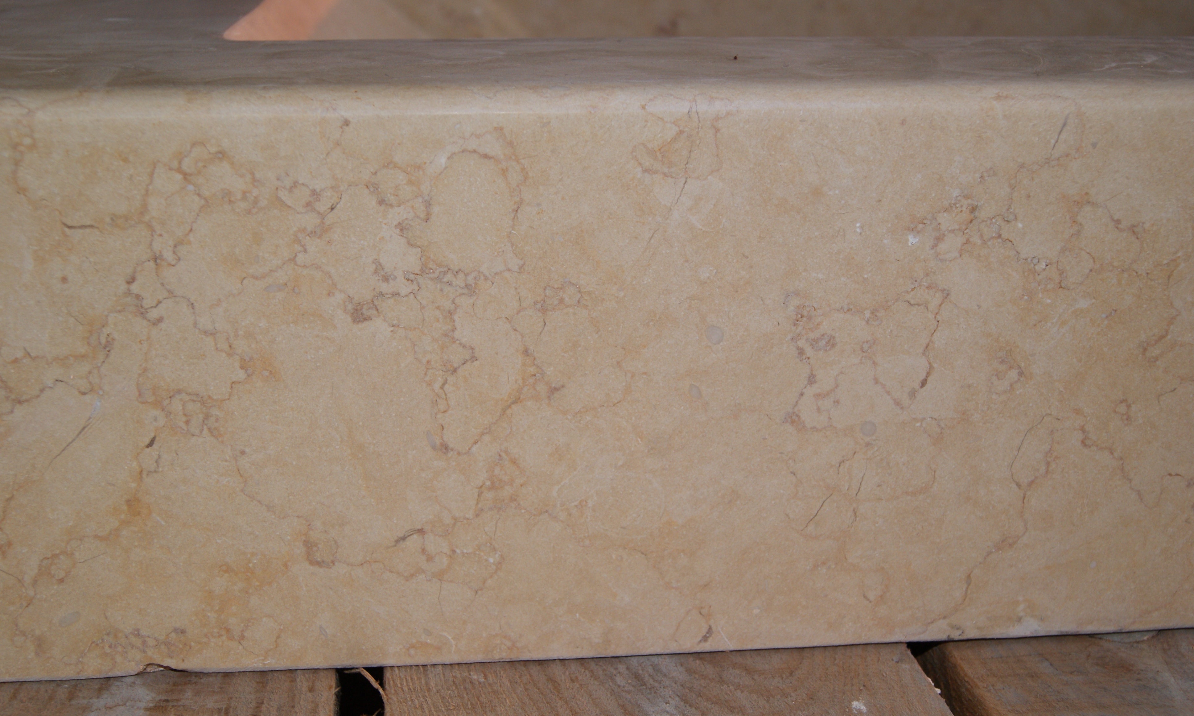 GALALA GOLD Marble Straight & Bowl Sink