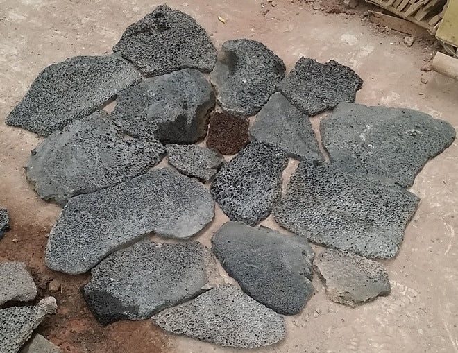 PUKA LAVA BLACK Basalt 3/4" Thick Saw Cut top & bottom Random Natural-Cleft Edge Wall Veneer