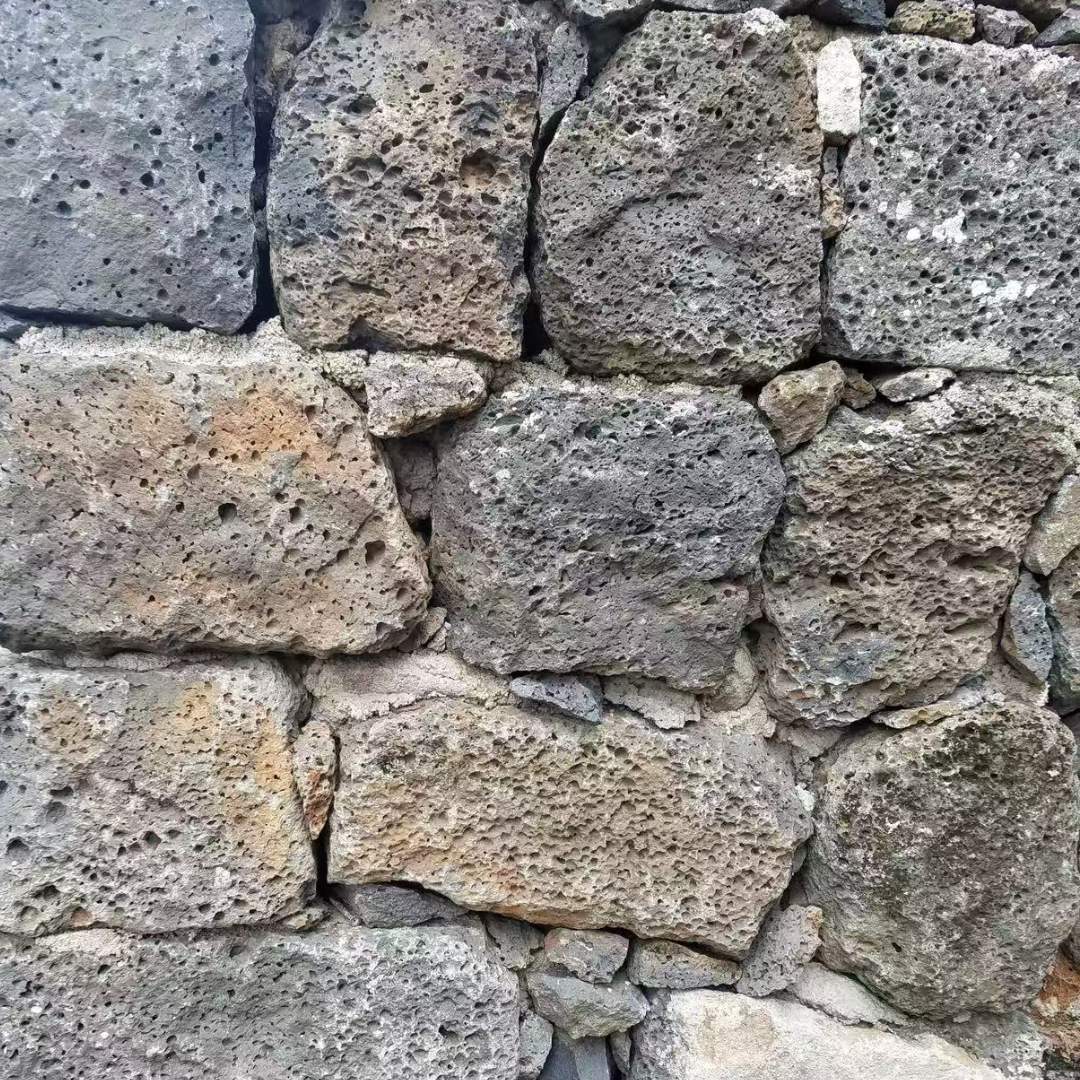 PUKA LAVA EARTHY Basalt 1-3" Thick Natural top & Saw Cut bottom Random Natural-Cleft Edge Wall Veneer