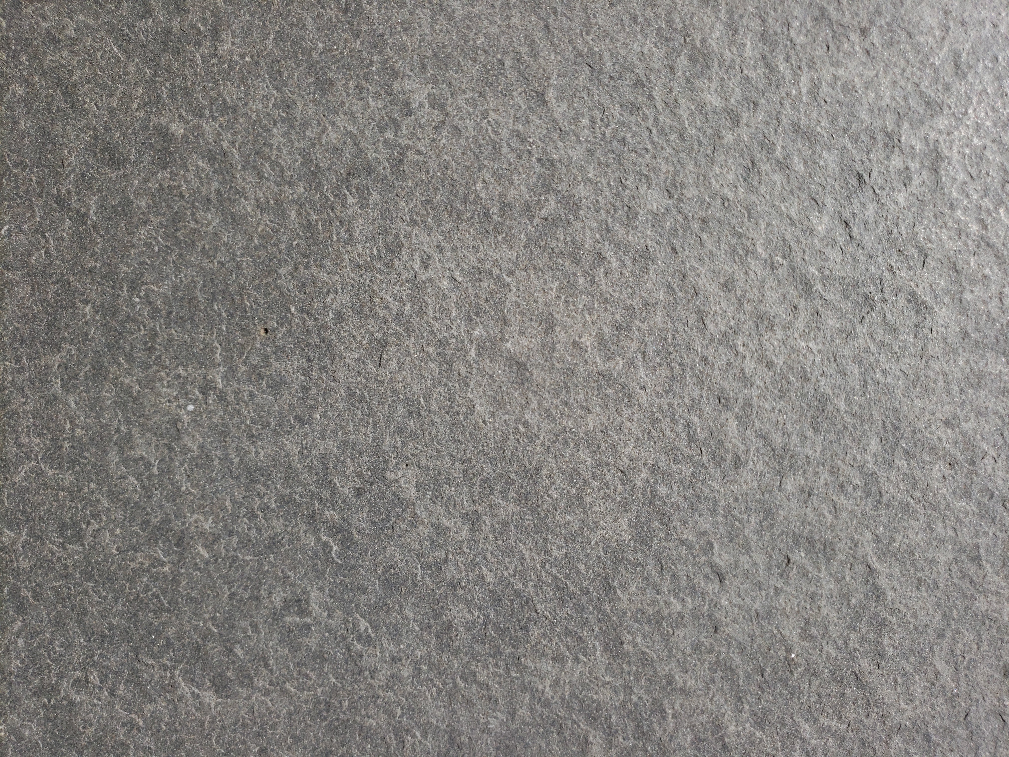 SOLID LAVA GREY - ROUND RANDOM, Basalt Flamed/Brushed - 24" & up x 2" Paver & Flagstone