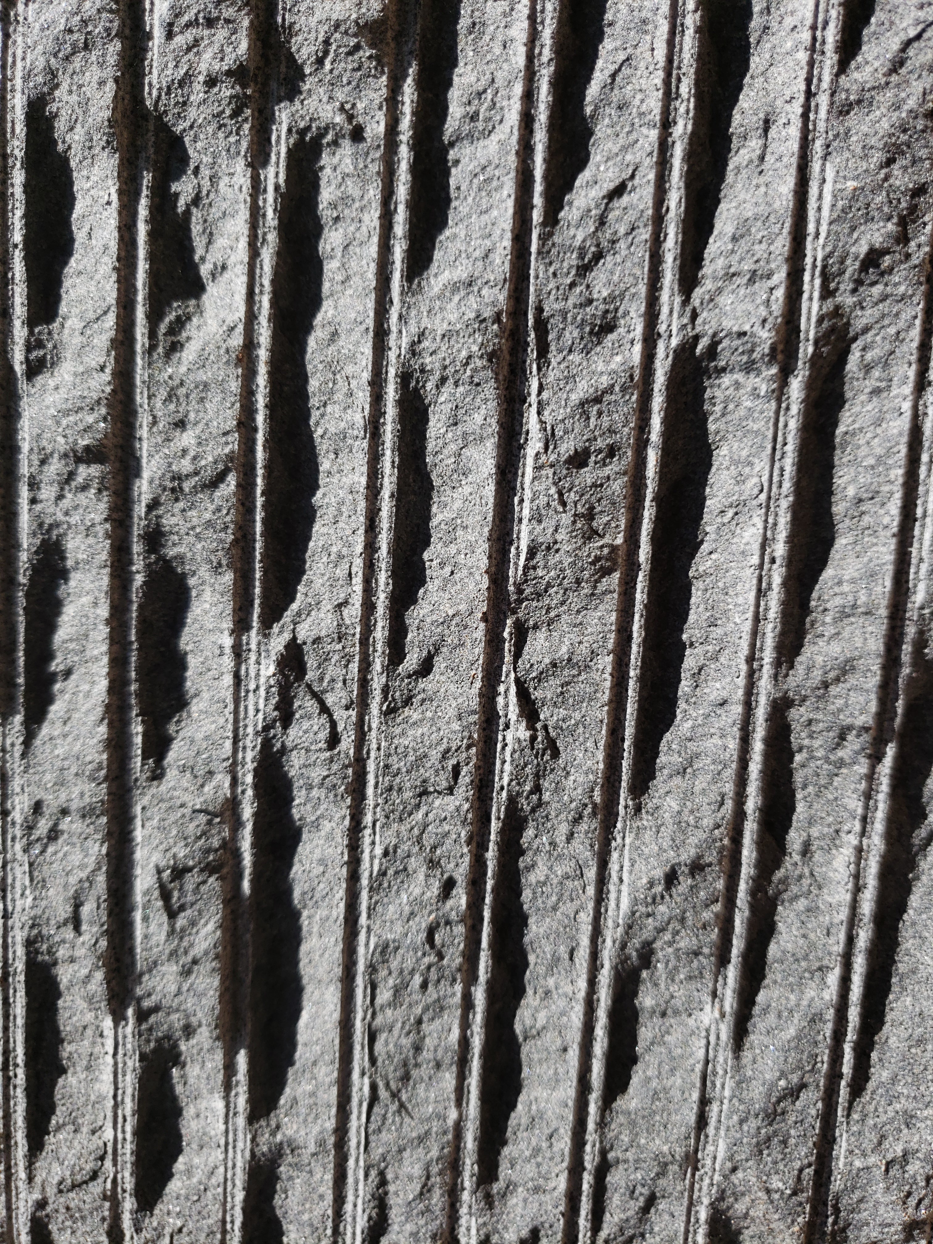 SOLID LAVA GREY Rustic Stripe Wall Veneer