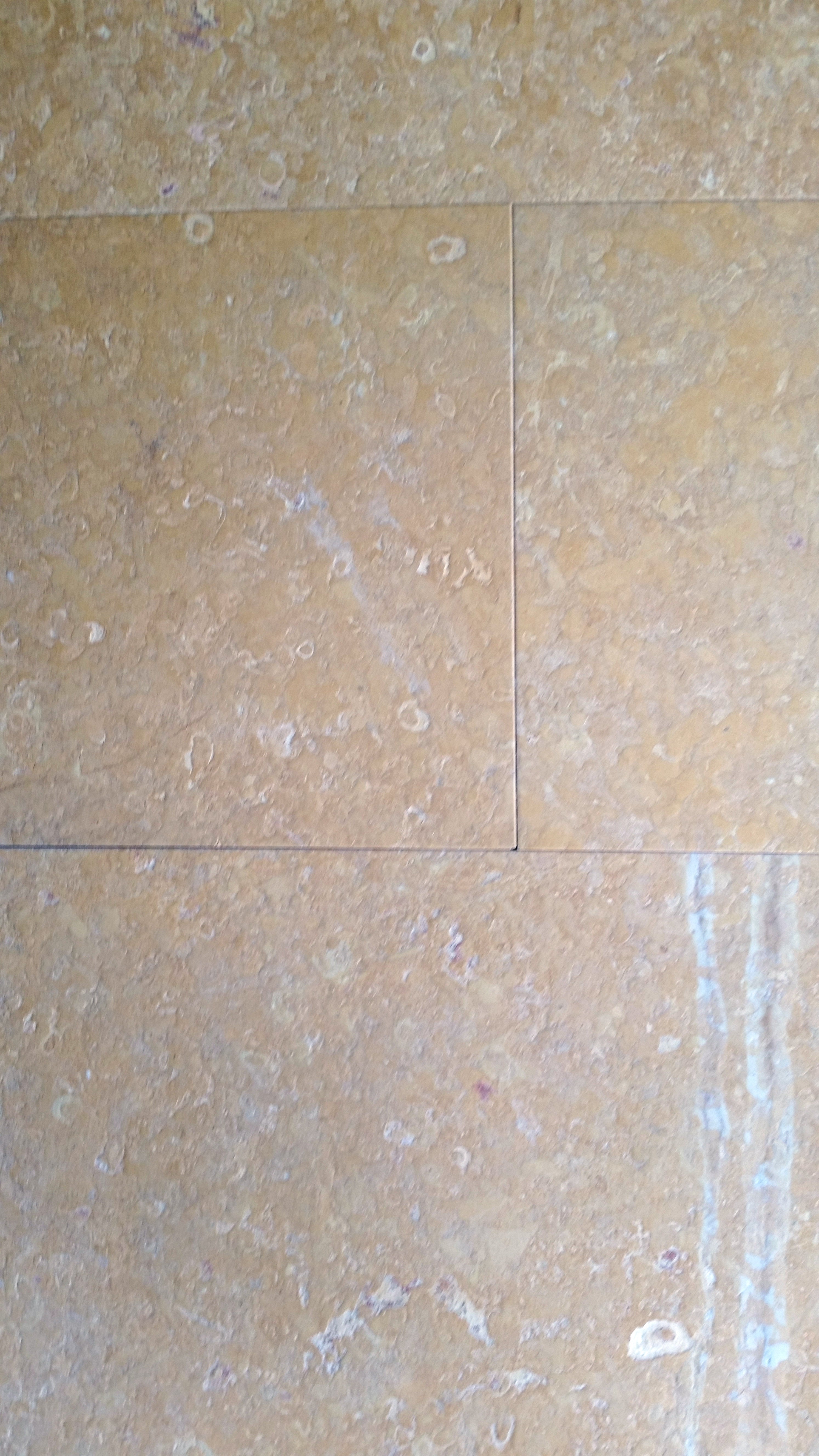 AMARELLO NEGRAIS Limestone Brushed Tile