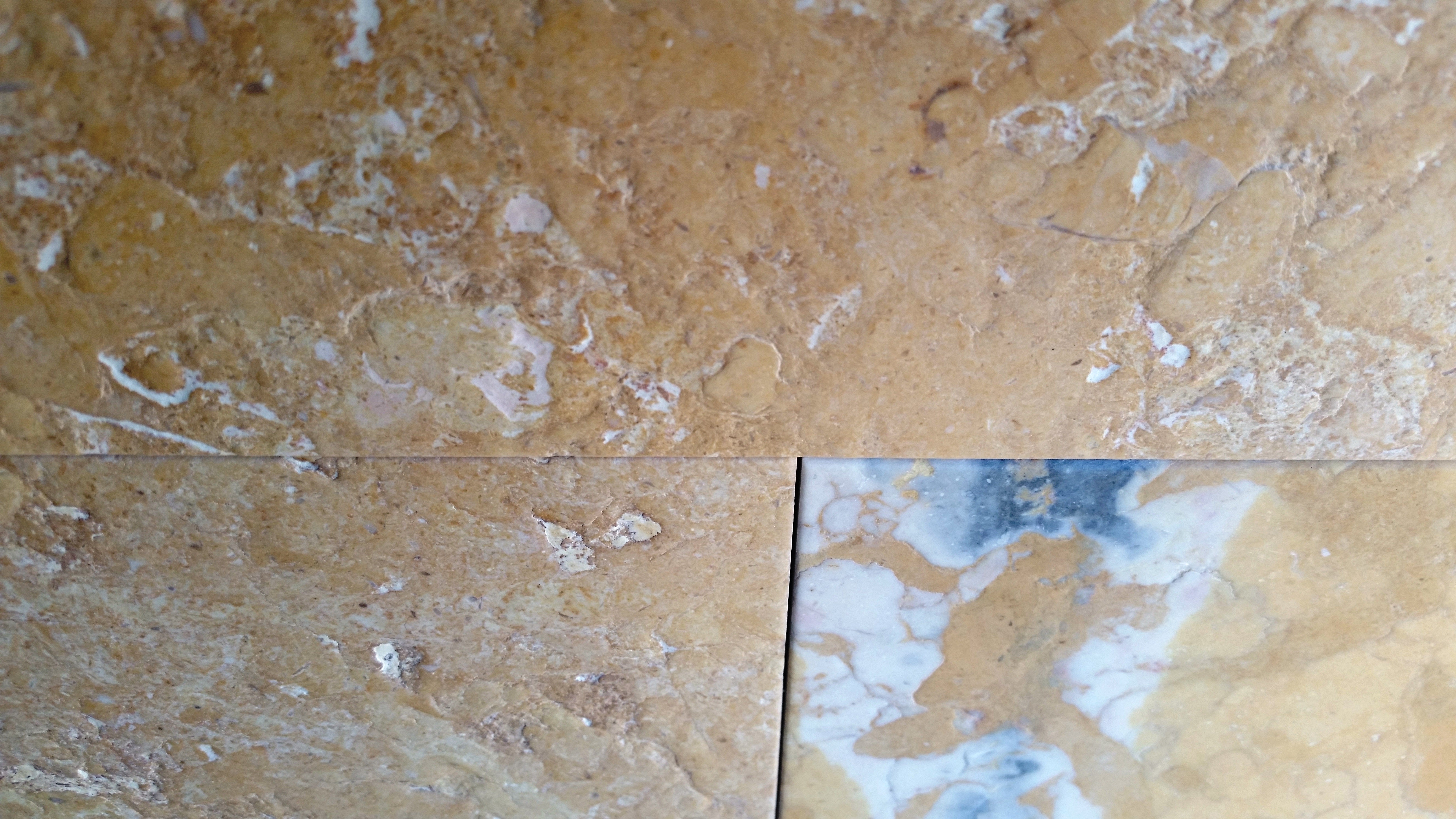 AMARELLO NEGRAIS Limestone Brushed Tile