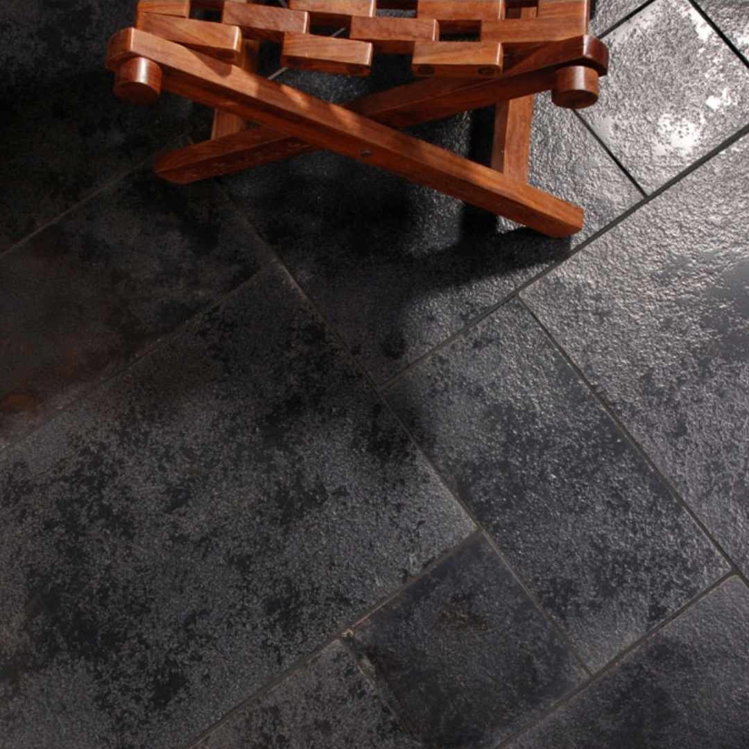 LIME BLACK Limestone Velvet Tile