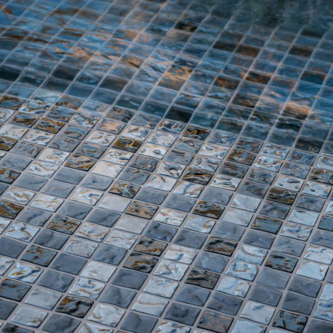 mosaic-pool-glass-obsidian-shine-lava-offset-0047-hawaii-stone-imports