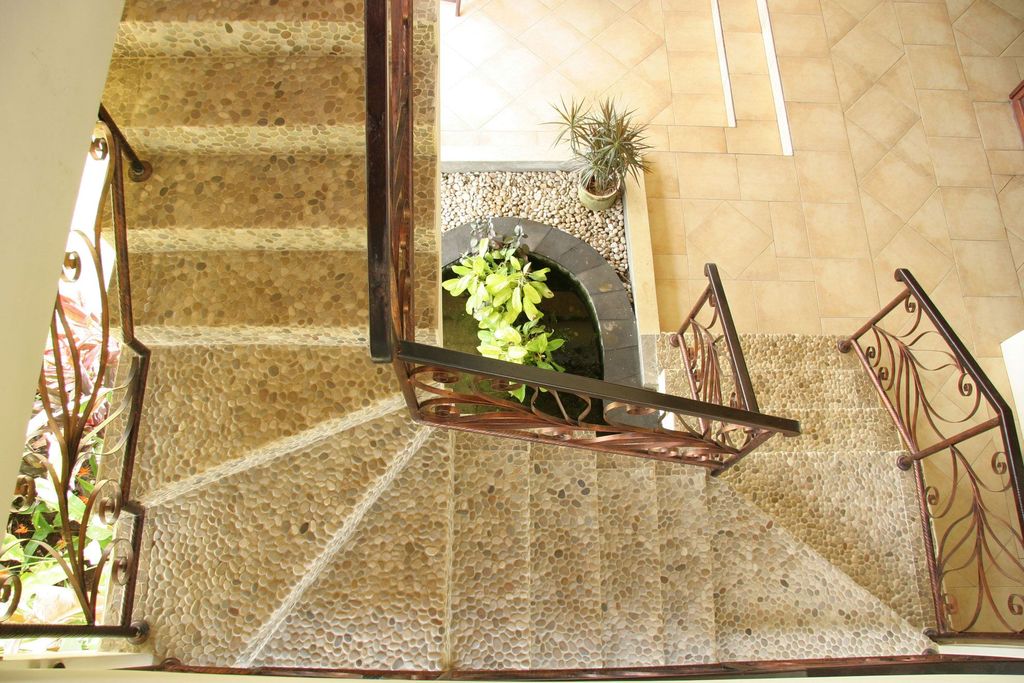 mosaic-pebble-french-tan-perfect-pebble-0047-hawaii-stone-imports