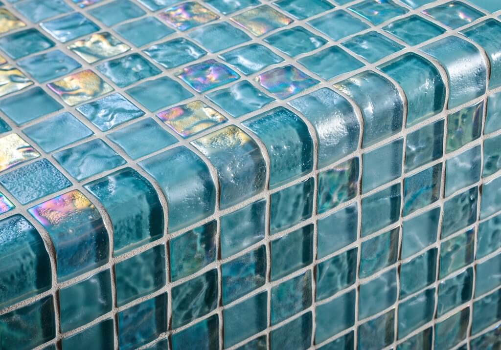 mosaic-pool-glass-hazy-wave-lava-1x1-straight-set-0047-hawaii-stone-imports