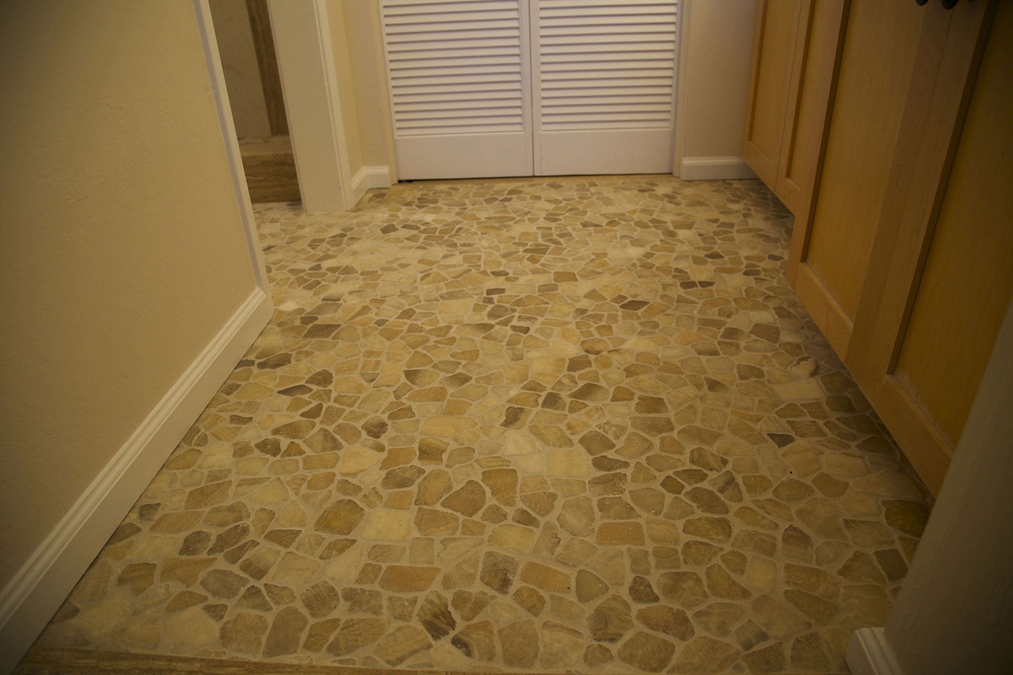 mosaic-quartz-mixed-quartz-random-tile-0047-hawaii-stone-imports