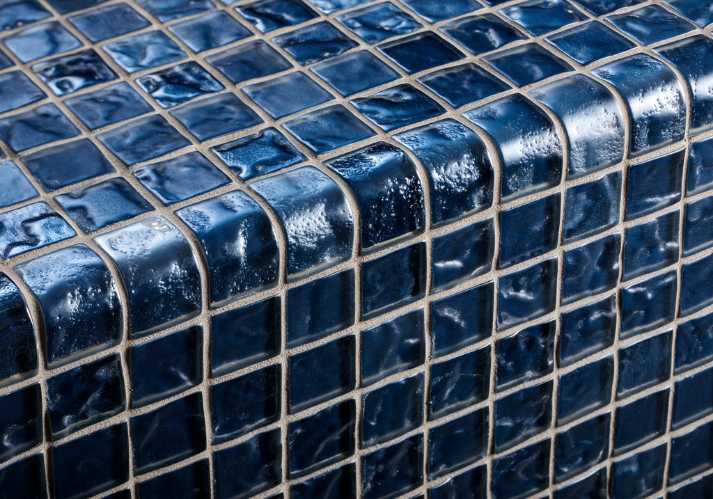 mosaic-pool-glass-solid-ash-lava-straight-set-0047-hawaii-stone-imports