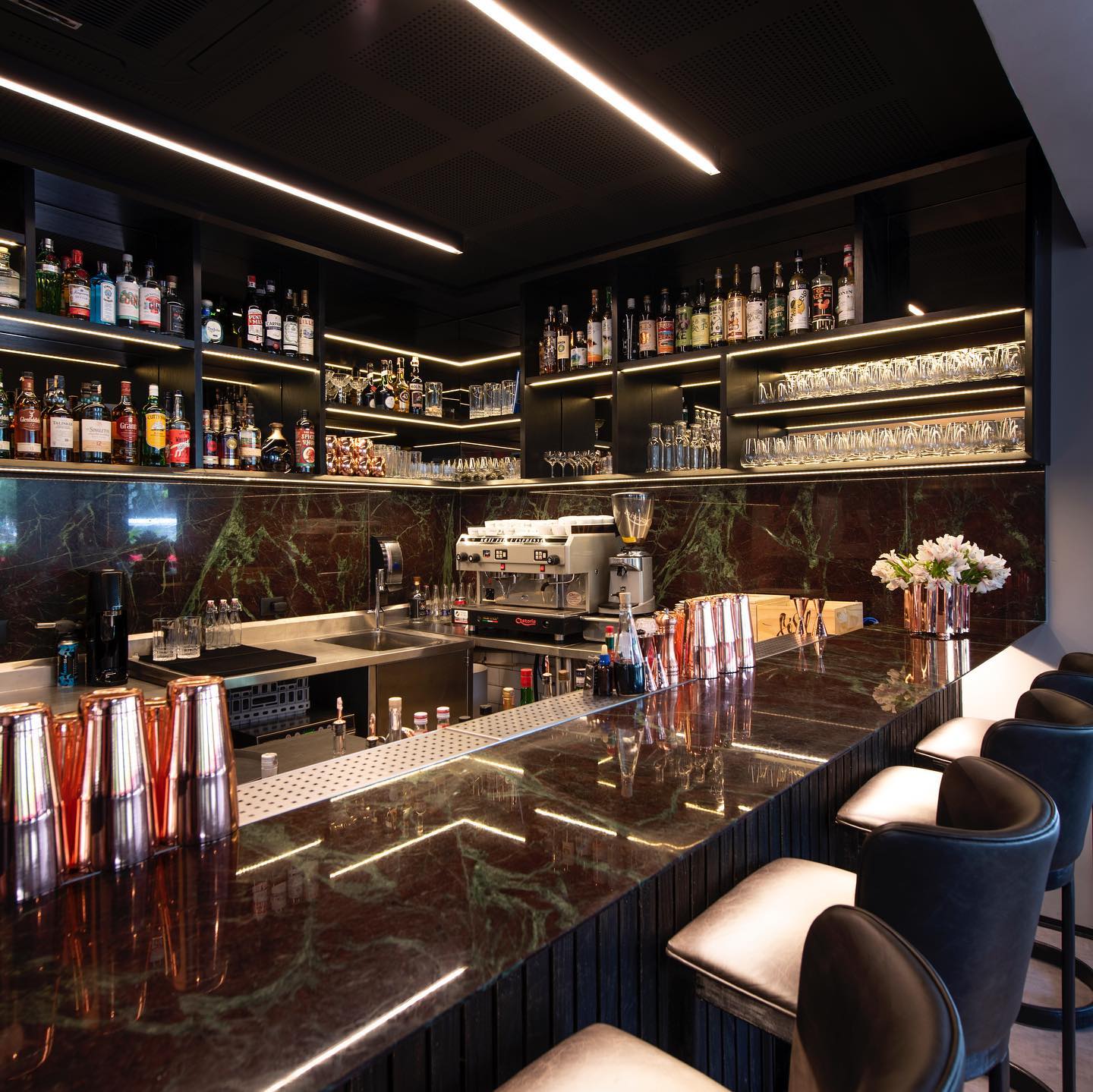 Moulin Rouge Quartzite Slab Hawaii Stone Imports