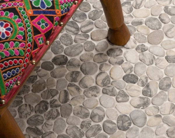 mosaic-marble-swirl-grey-cobbles